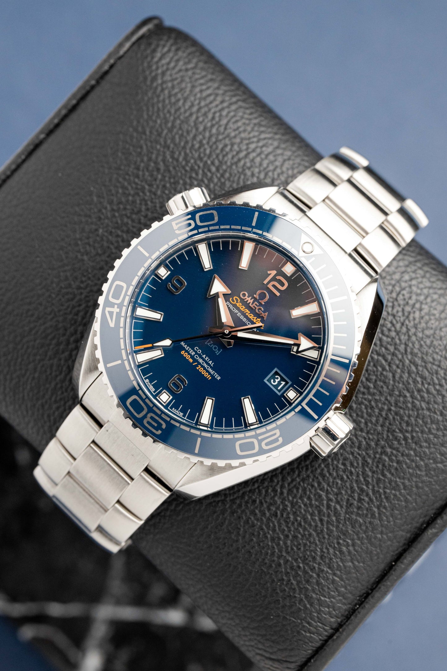 OMEGA SEAMASTER PLANET OCEAN REF: 215.30.44.21.03.001 (2025)