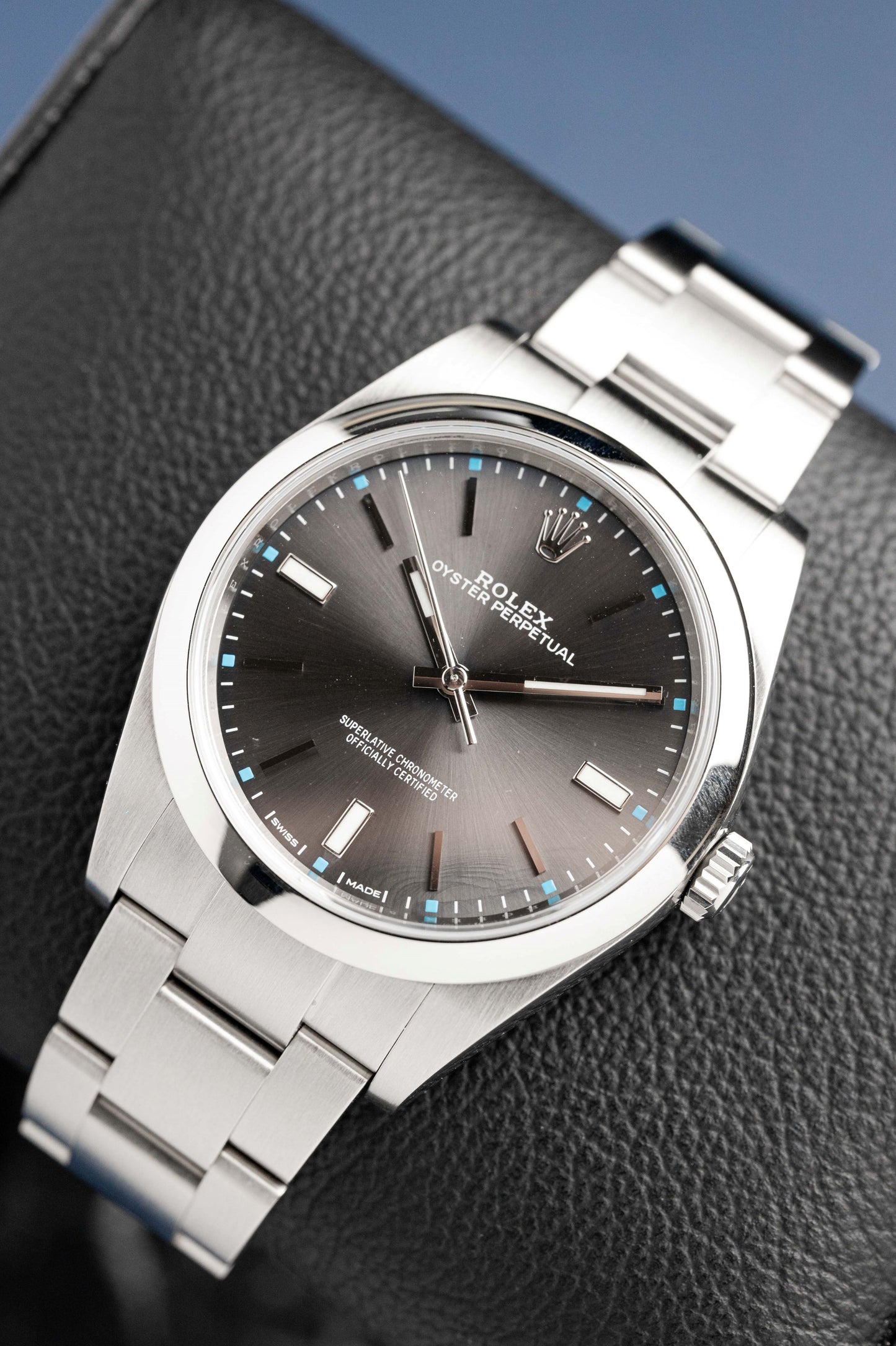ROLEX OYSTER PERPETUAL 39 RHODIUM REF: 114300 (2018)