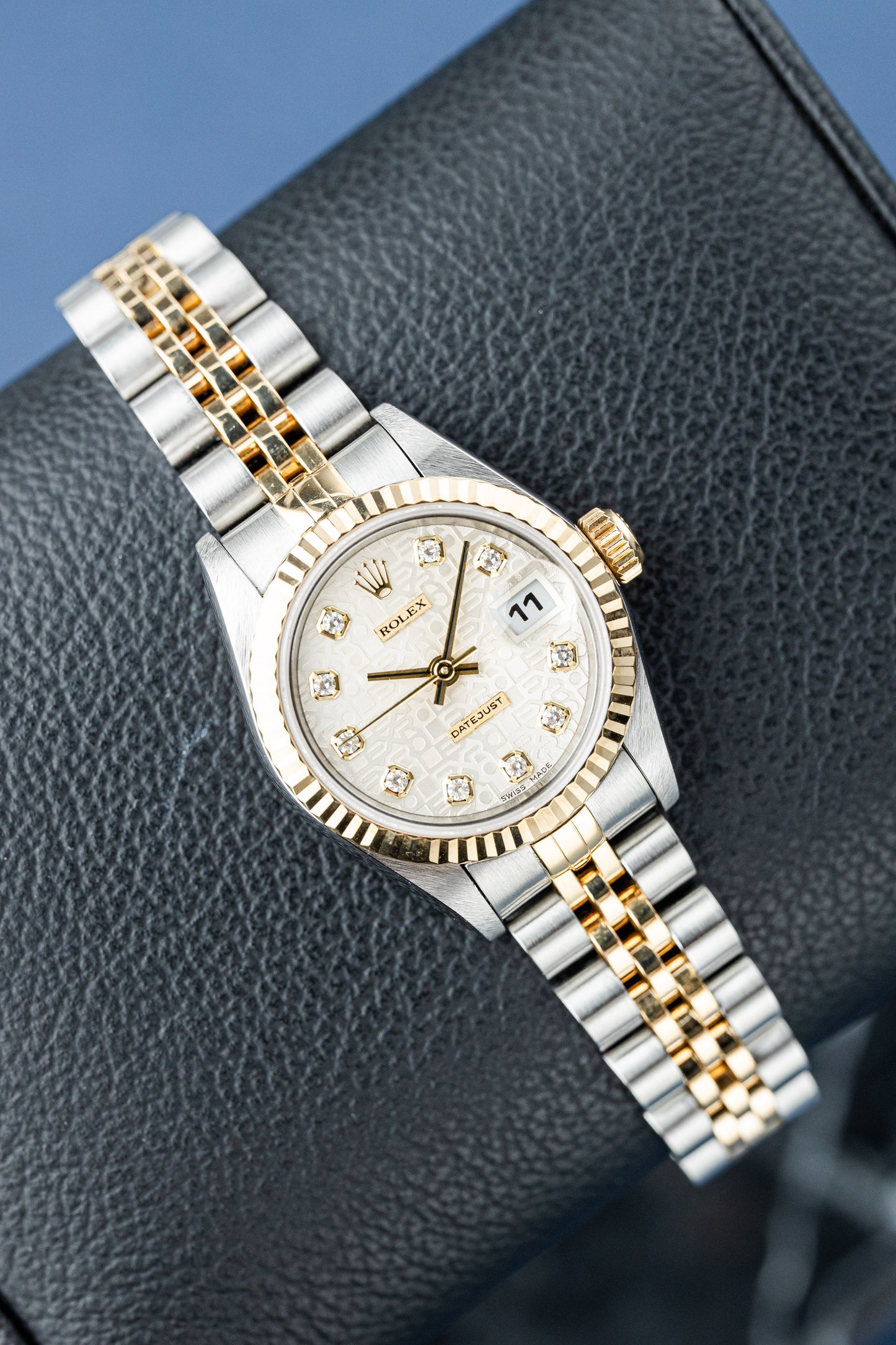 ROLEX LADY-DATEJUST 26 DIAL PRATEADO COM DIAMANTES REF: 69173 (1997)