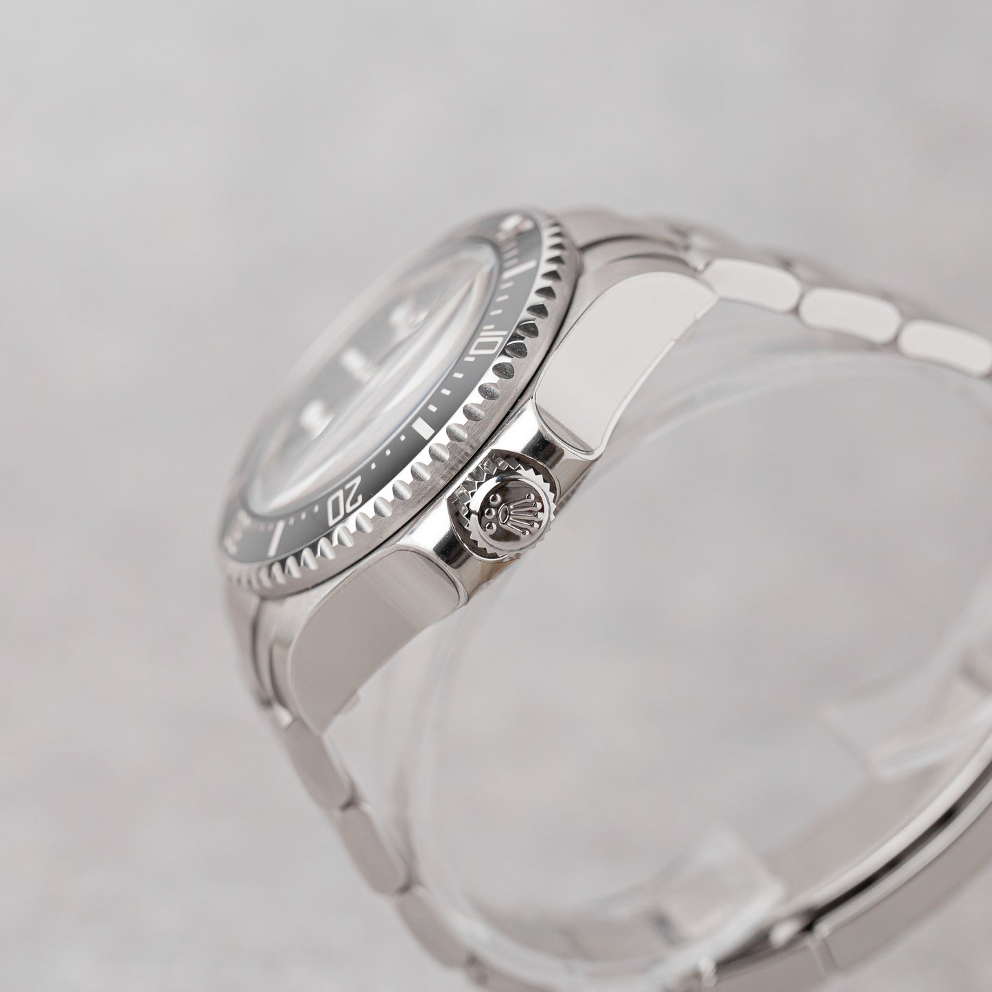 ROLEX SEA-DWELLER DEEPSEA REF: 116660 (NOS)