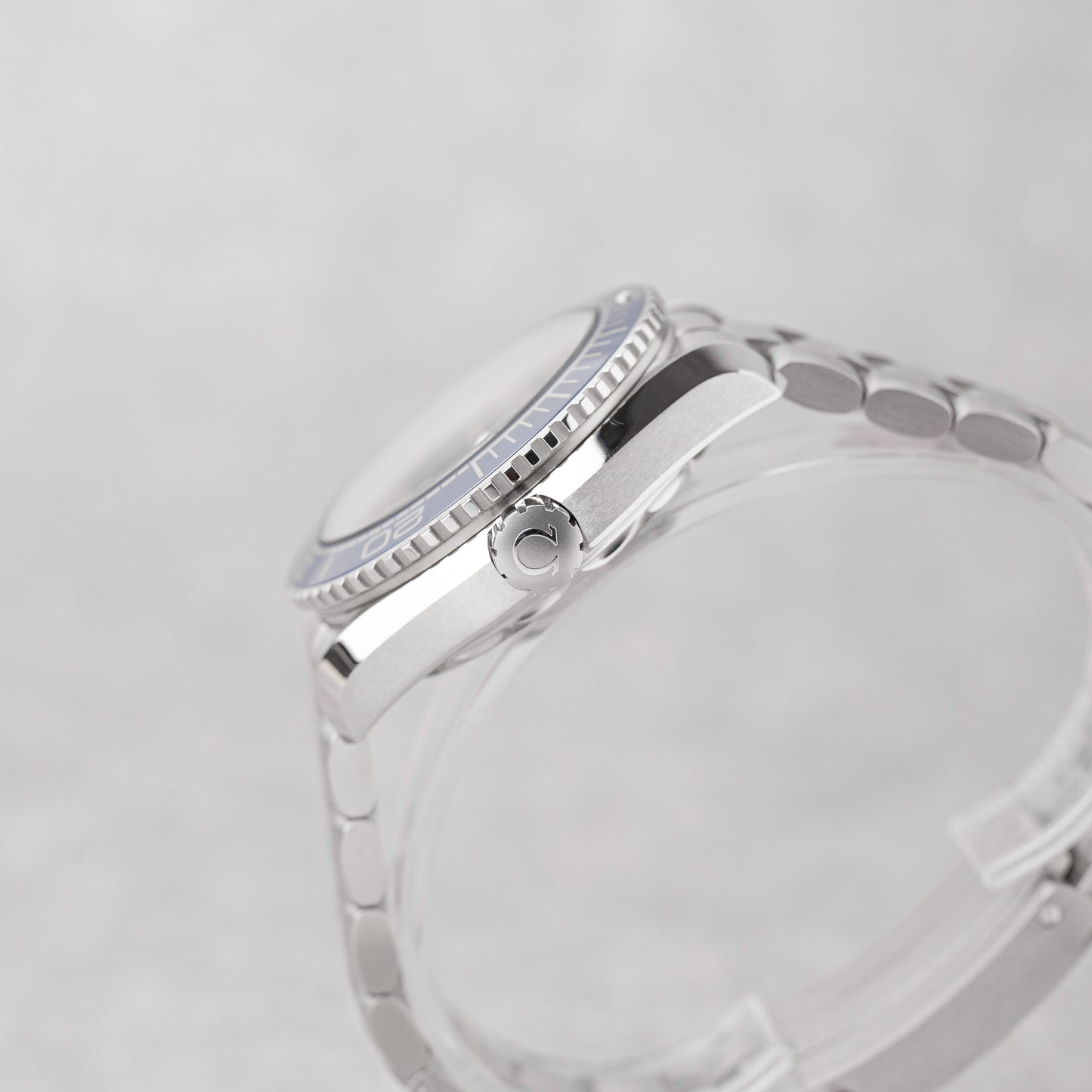 OMEGA SEAMASTER PLANET OCEAN REF: 215.30.44.21.03.001 (2025)