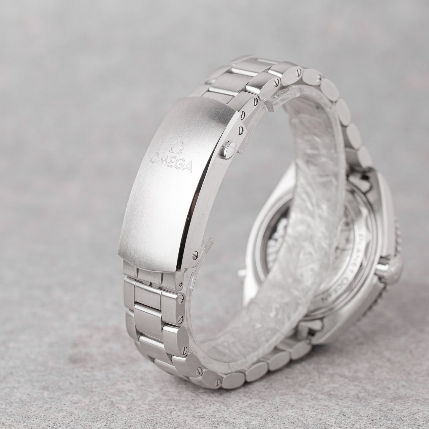 OMEGA SEAMASTER PLANET OCEAN REF: 215.30.44.21.03.001 (2025)