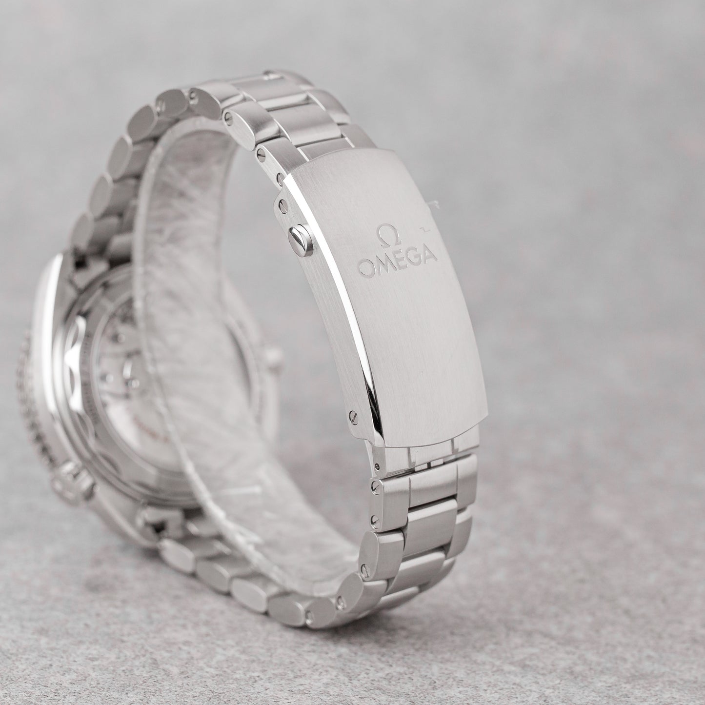 OMEGA SEAMASTER PLANET OCEAN REF: 215.30.44.21.03.001 (2025)
