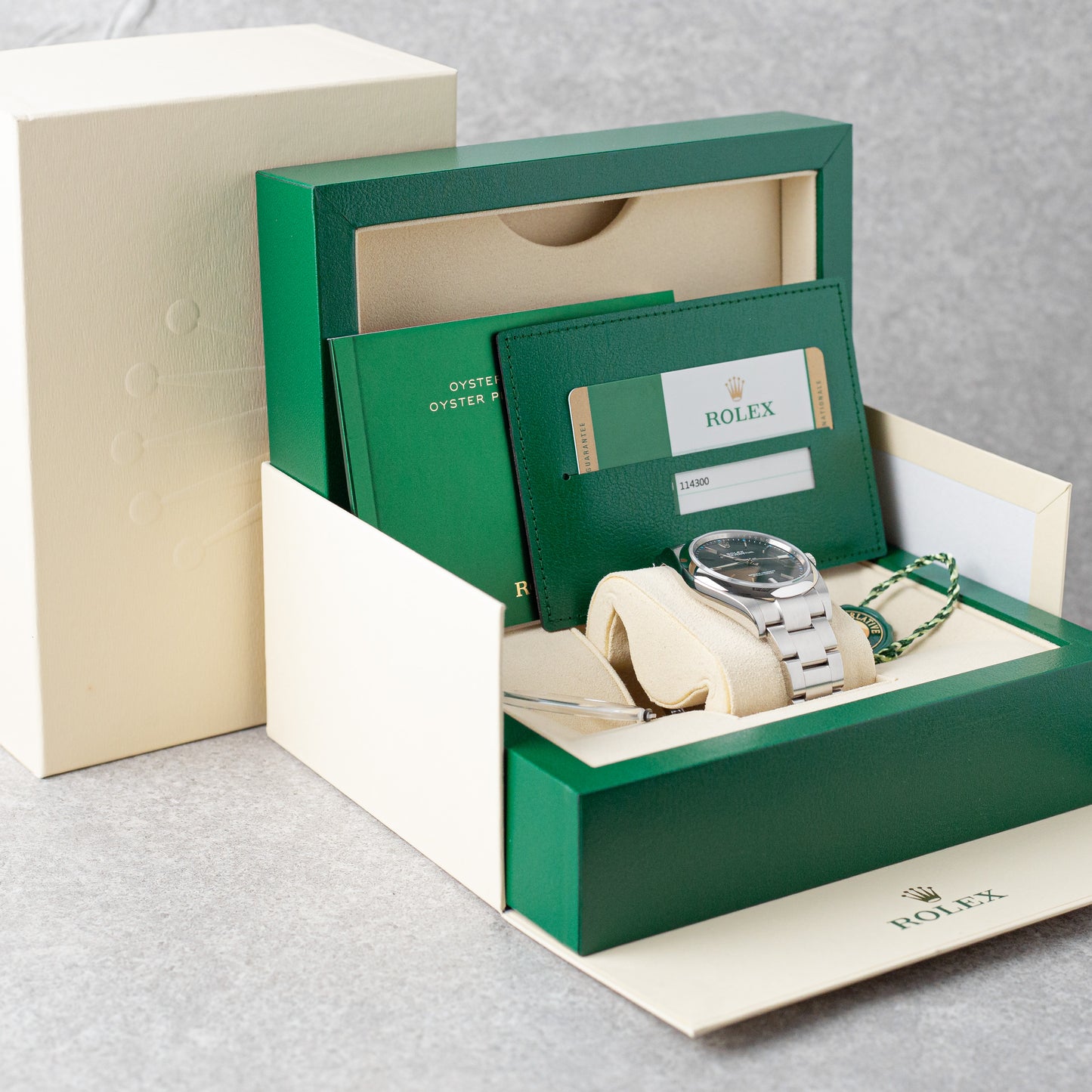 ROLEX OYSTER PERPETUAL 39 RHODIUM REF: 114300 (2018)