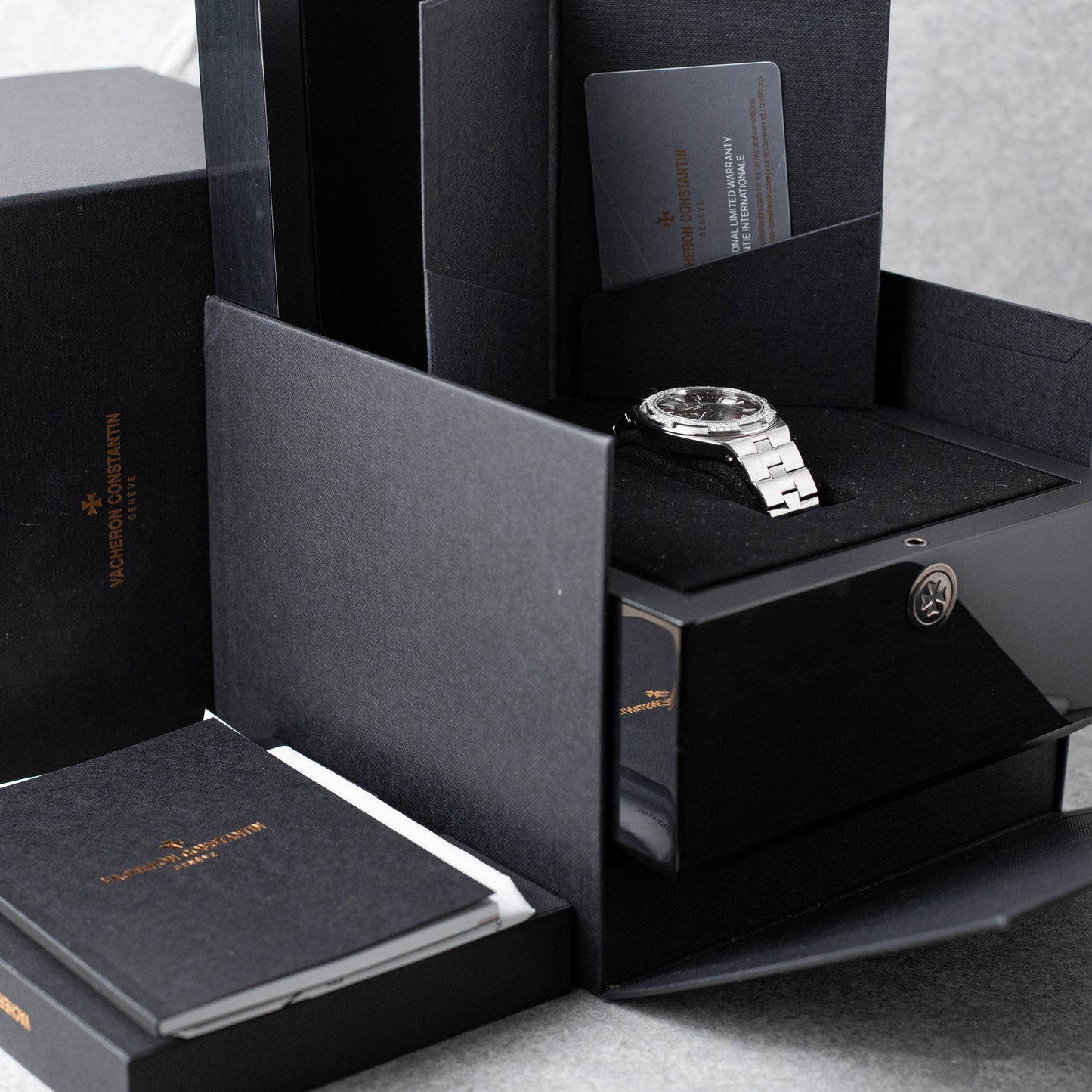 VACHERON CONSTANTIN OVERSEAS BROWN DIAMONDS 37MM REF: 2305V/100A-B171