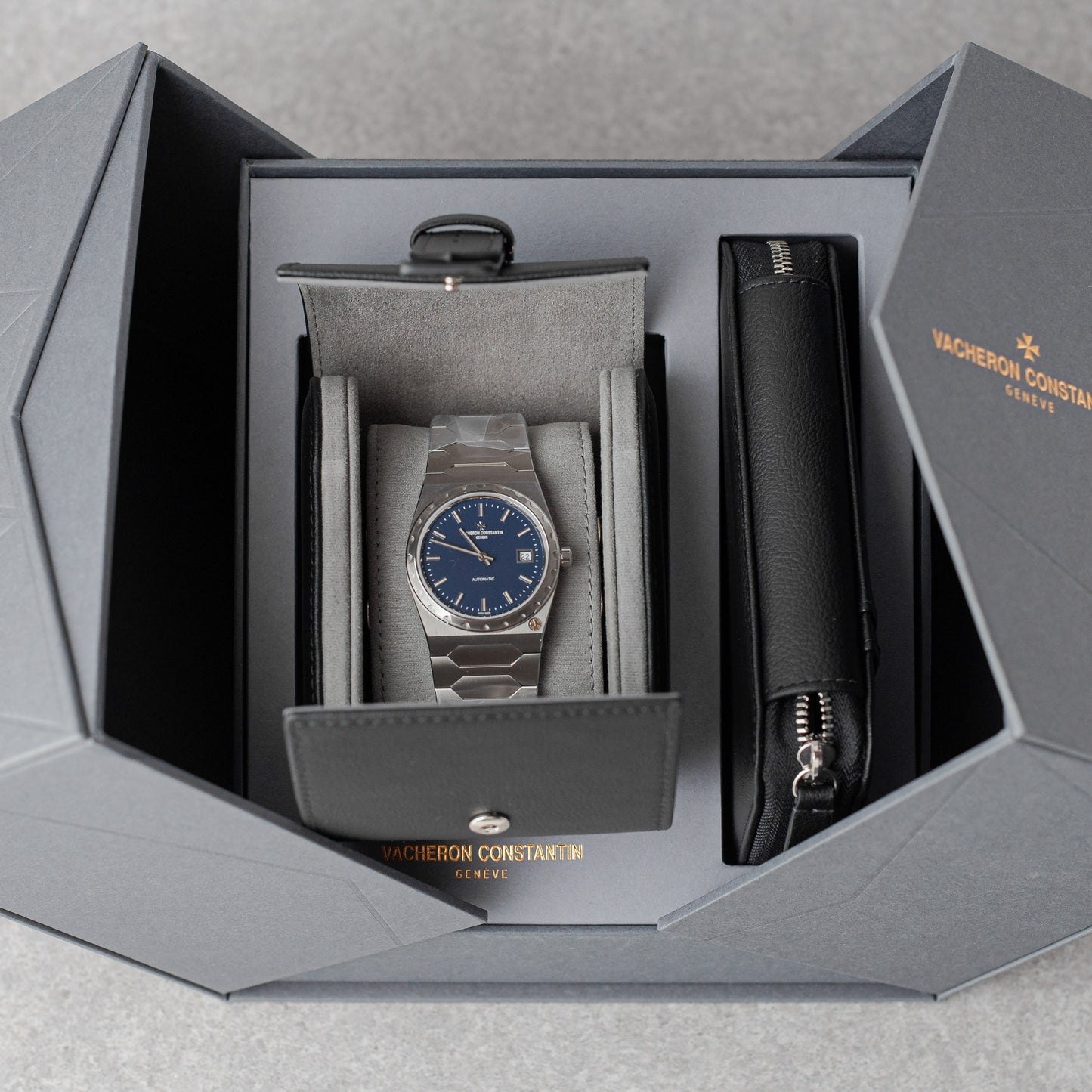 VACHERON CONSTANTIN HISTORIQUES 222 37MM REF: 4200H/222A-B934 (2025)