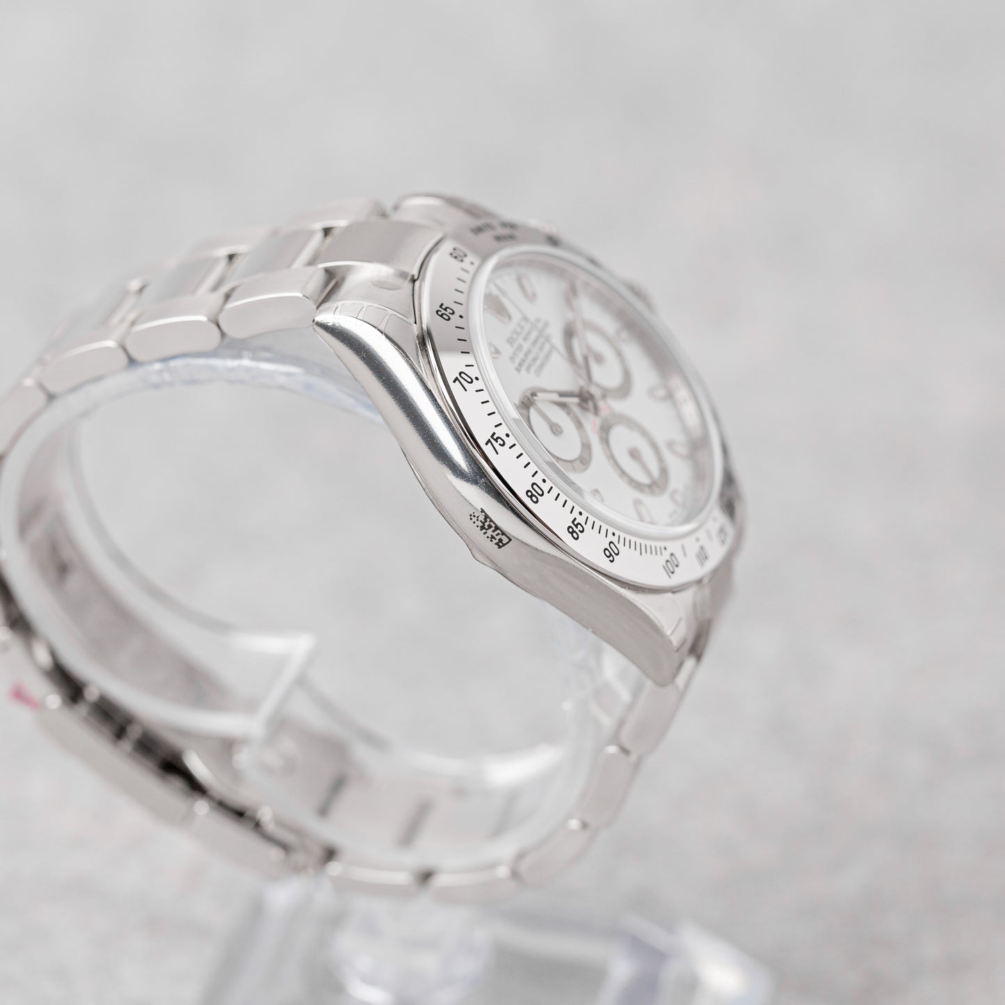 ROLEX DAYTONA "WHITE DIAL" REF: 116520 (NOS)