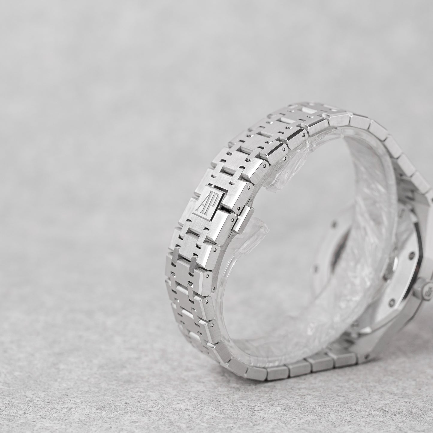 AUDEMARS PIGUET ROYAL OAK 41MM BLACK REF: 15400ST (2018)