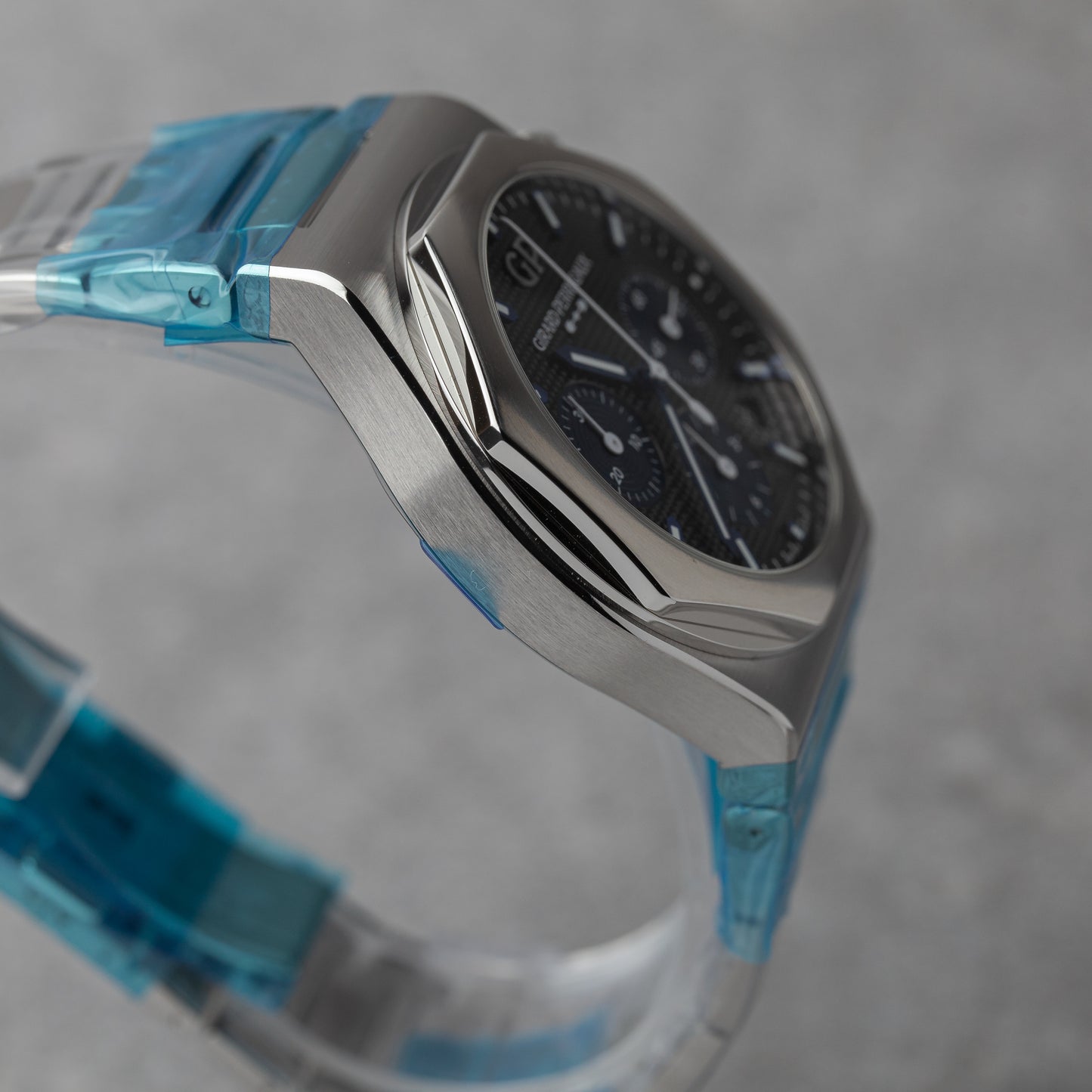 GIRARD-PERREGAUX LAUREATO CHRONOGRAPH