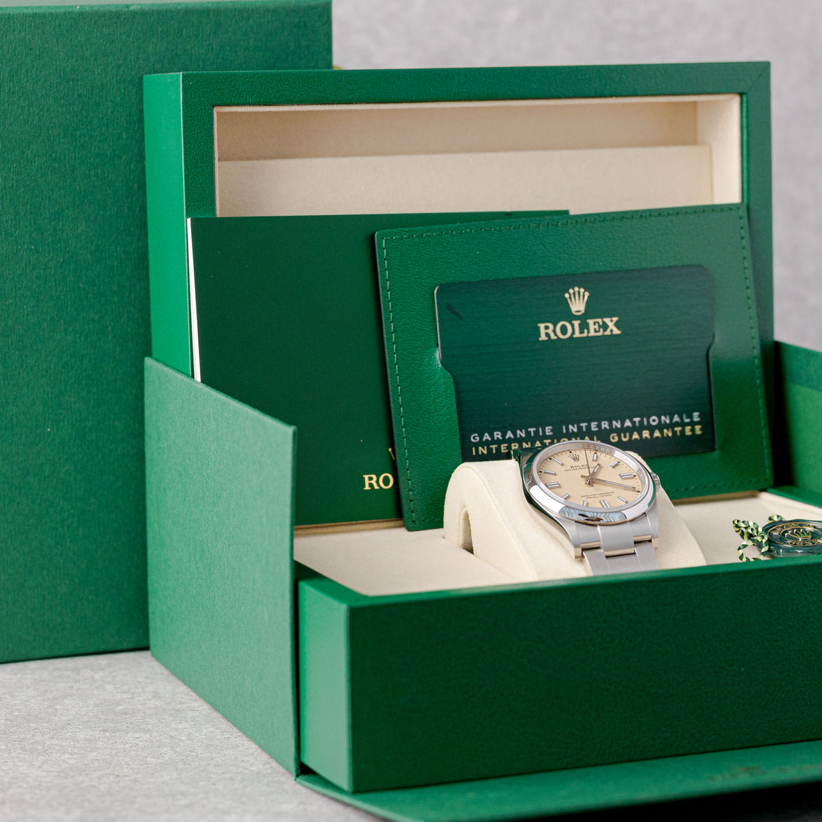 ROLEX OYSTER PERPETUAL 36 'BEIGE DIAL' REF: 126000