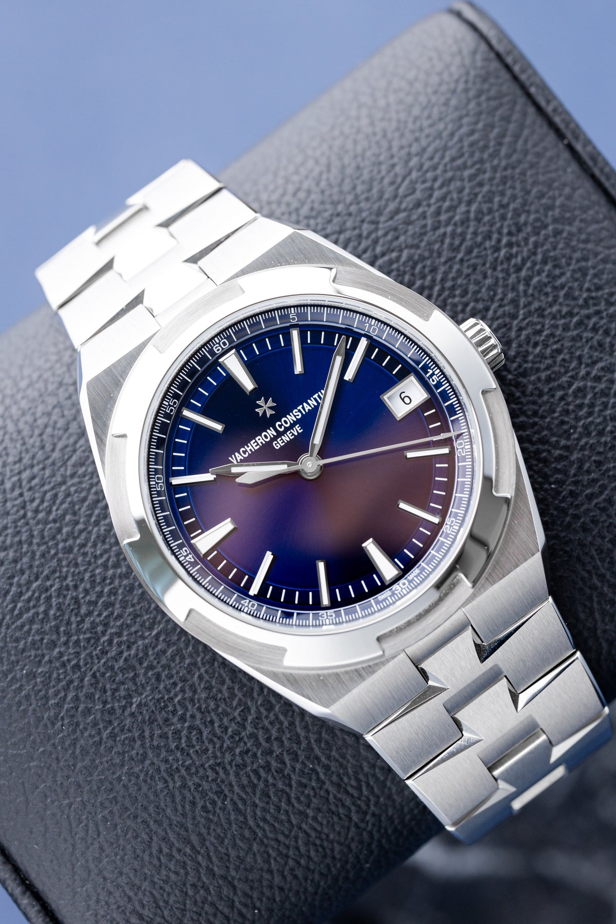VACHERON CONSTANTIN OVERSEAS BLUE REF: 4520V/210A-B128