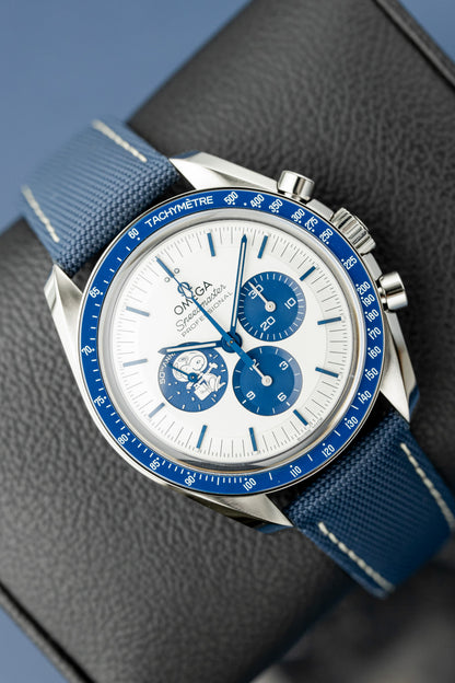 OMEGA SPEEDMASTER 'SILVER SNOOPY AWARD' REF: 310.32.42.50.02.001 (2026)