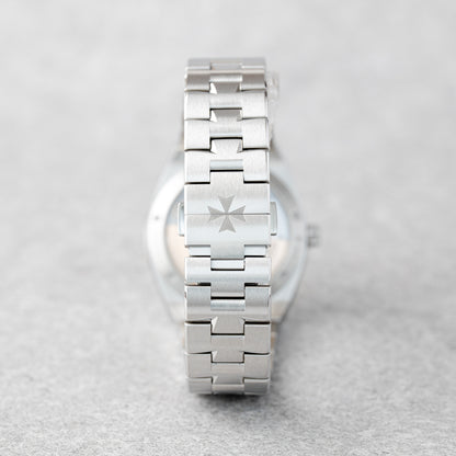 VACHERON CONSTANTIN OVERSEAS SILVER REF: 4520V/210A-B126