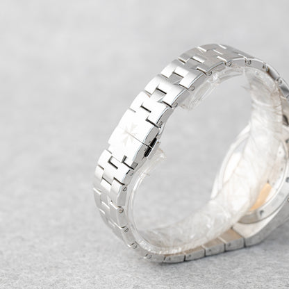 VACHERON CONSTANTIN OVERSEAS SILVER REF: 4520V/210A-B126