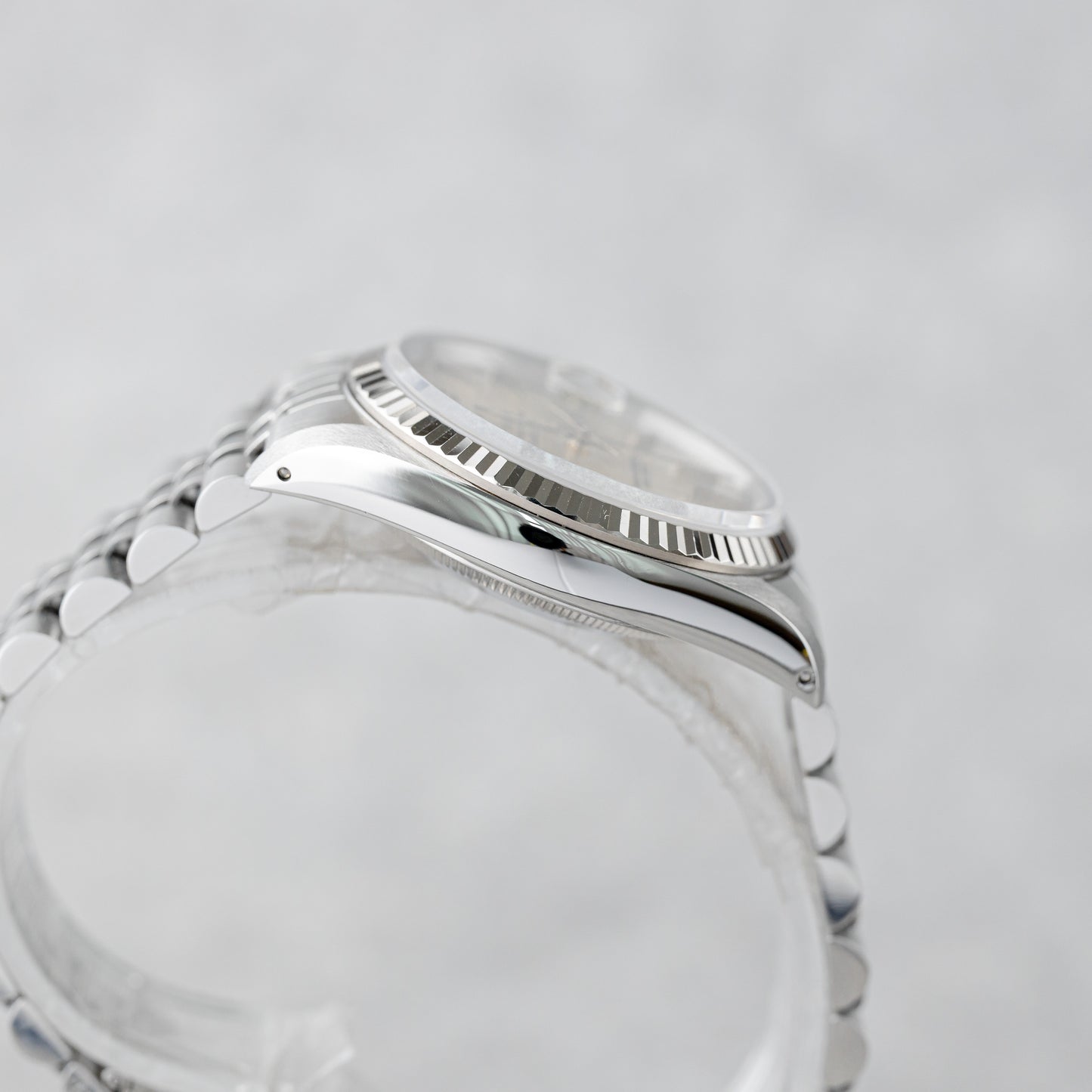 ROLEX DATEJUST 36 SILVER DIAL REF: 16234