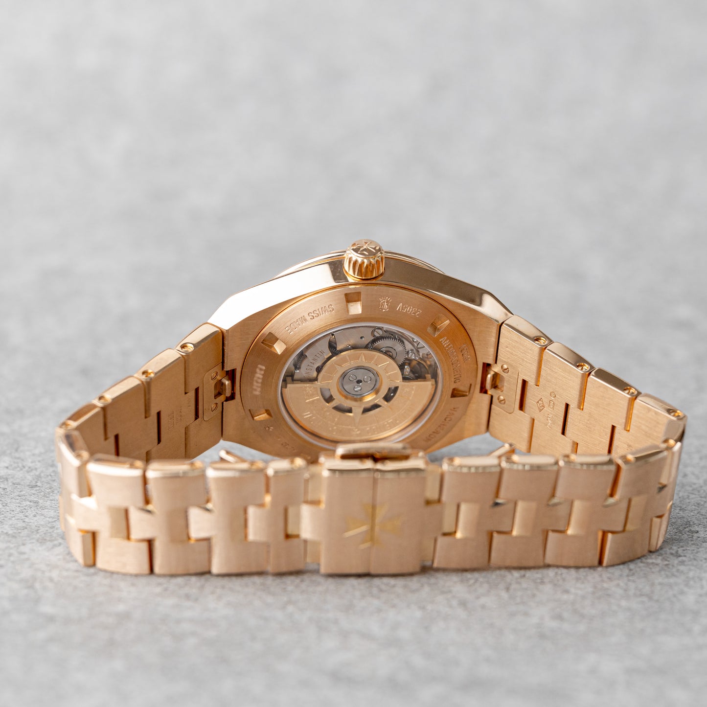 VACHERON CONSTANTIN OVERSEAS PINK GOLD REF: 2305V/100R-B077