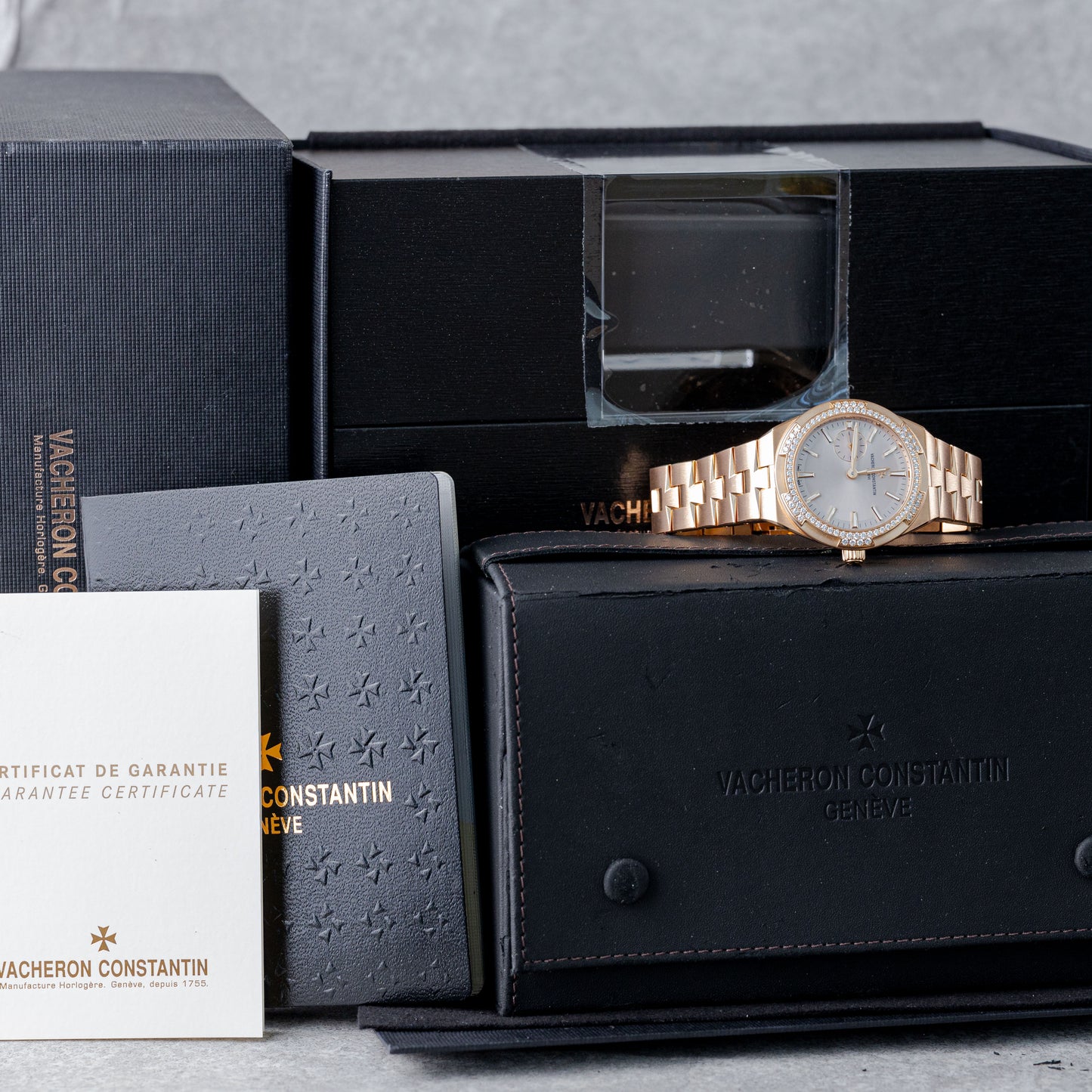 VACHERON CONSTANTIN OVERSEAS PINK GOLD REF: 2305V/100R-B077