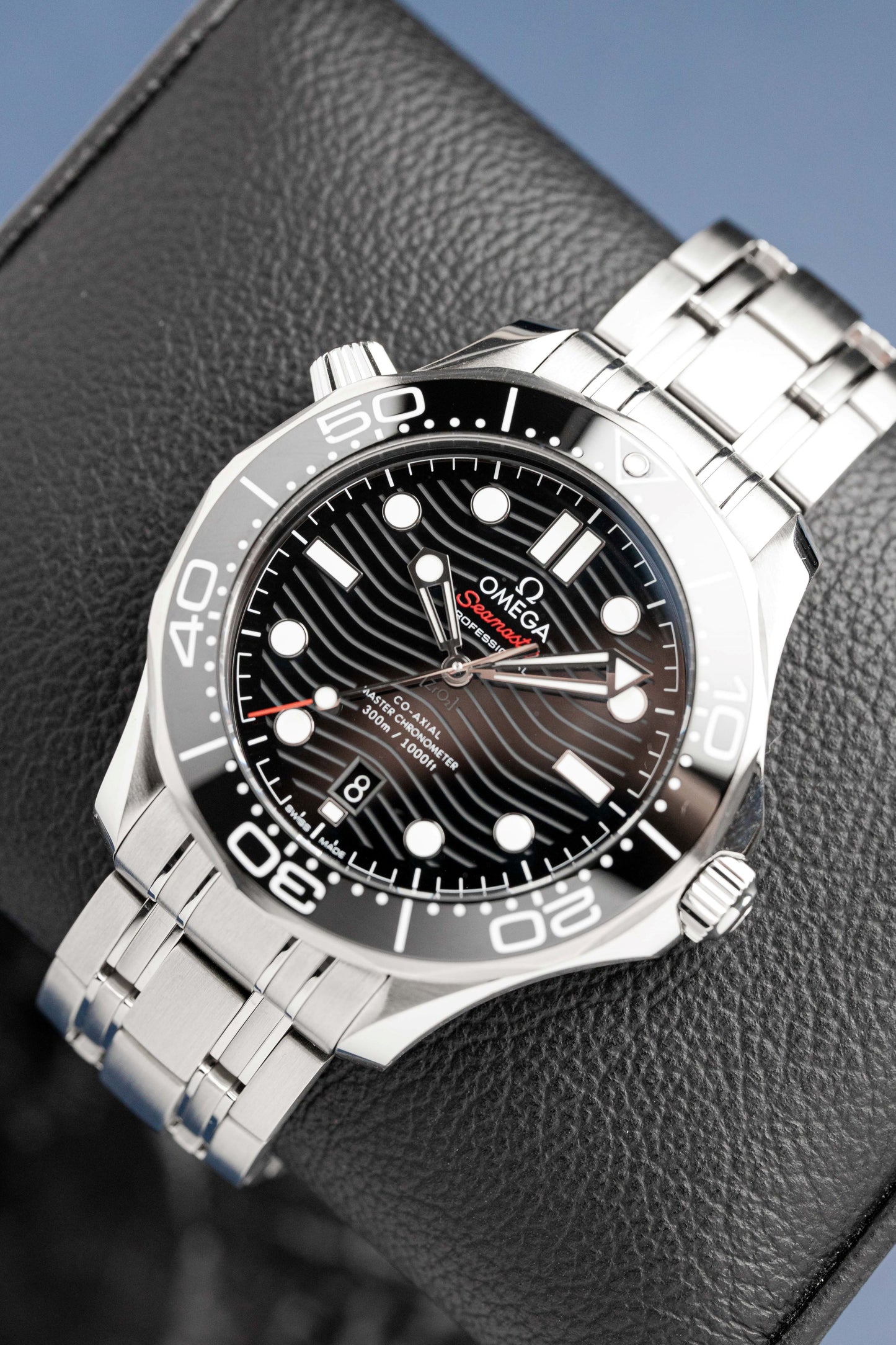OMEGA SEAMASTER DIVER 300M BLACK DIAL REF: 210.32.42.20.01.001 (2022)