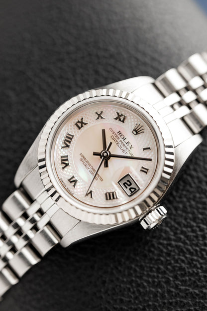 ROLEX LADY-DATEJUST 26 MOTHER OF PEARL DIAL REF: 79174