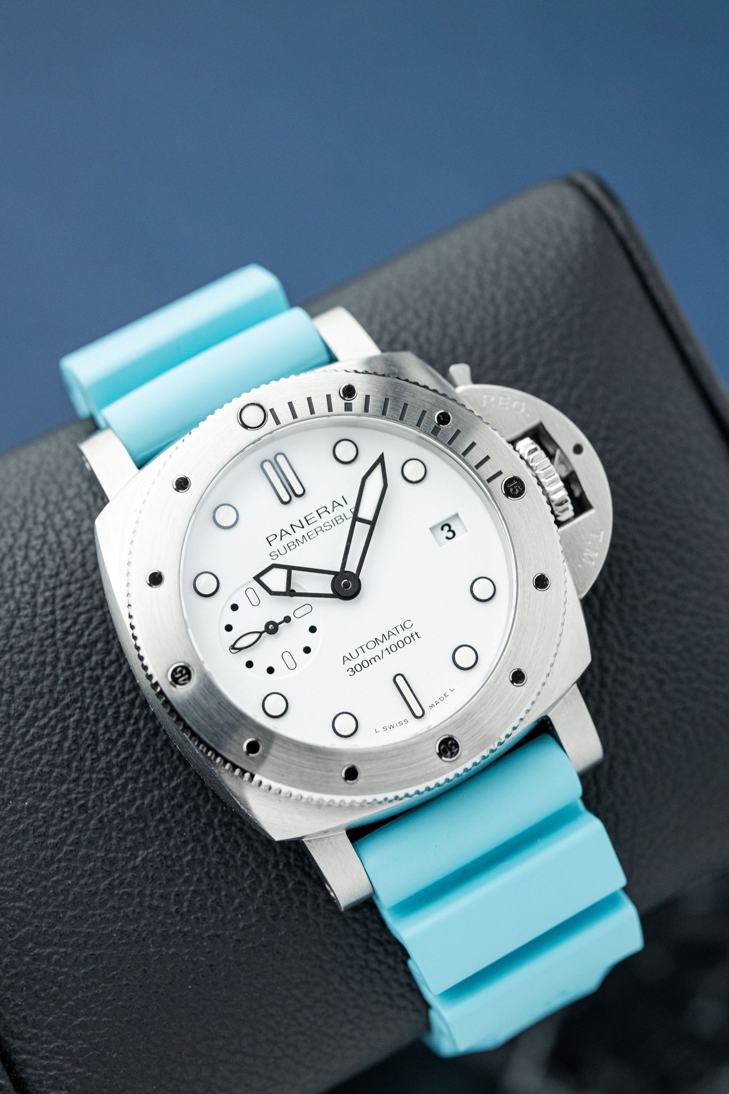 PANERAI SUBMERSIBLE BIANCO 42MM REF: PAM02223