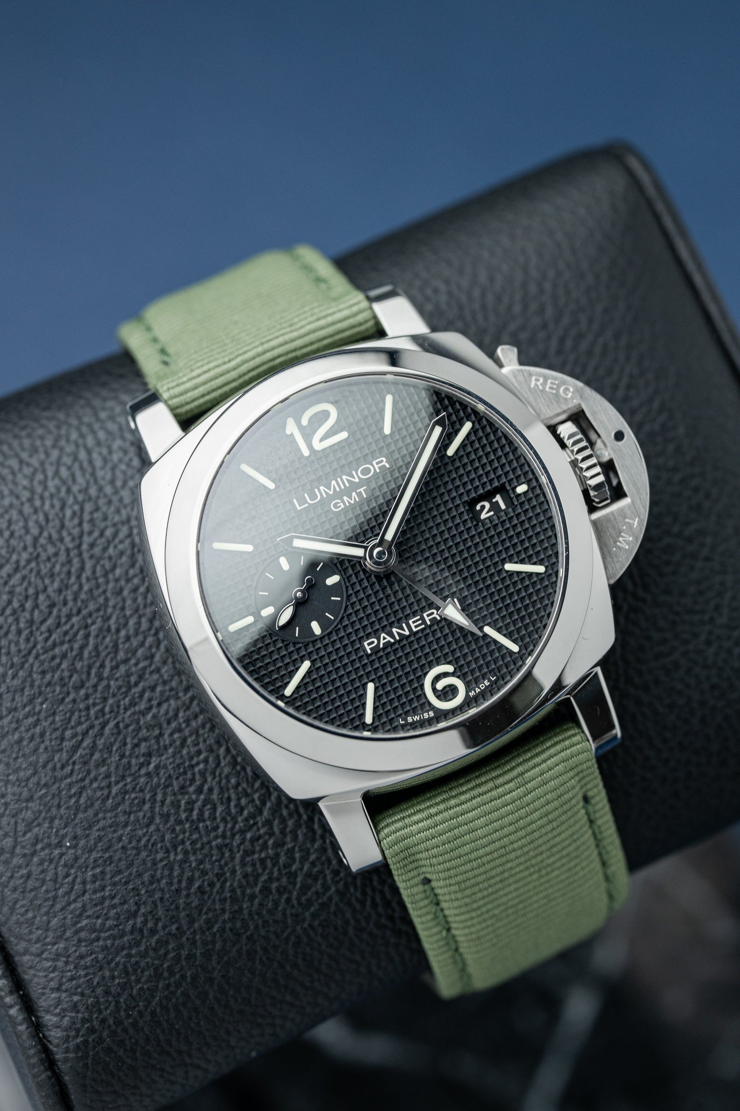 PANERAI LUMINOR 1950 3 DIAS GMT REF: PAM00535 (2016)