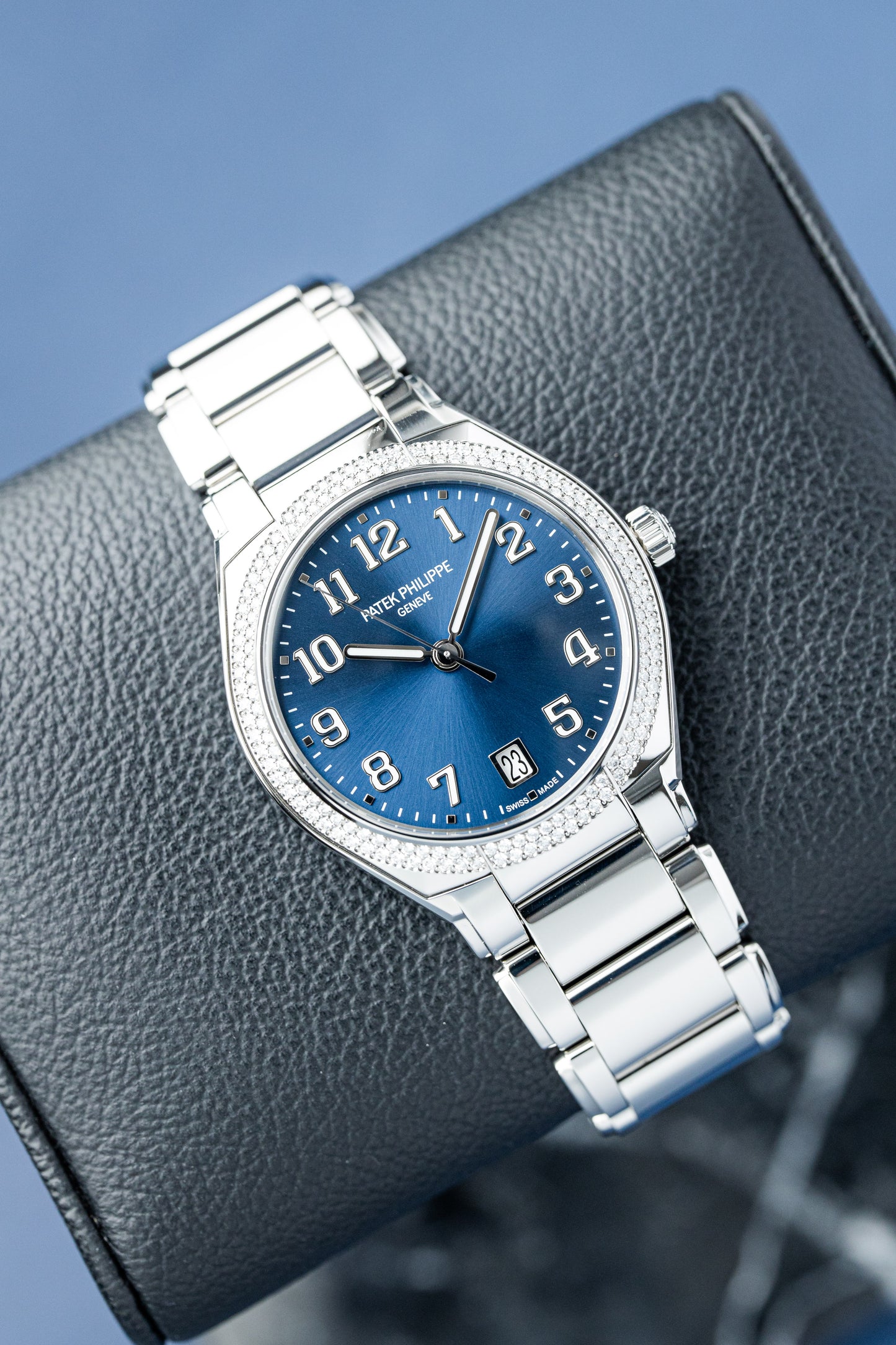 PATEK PHILIPPE TWENTY~4 'BLUE DIAL' REF: 7300/1200A-001 (2018)