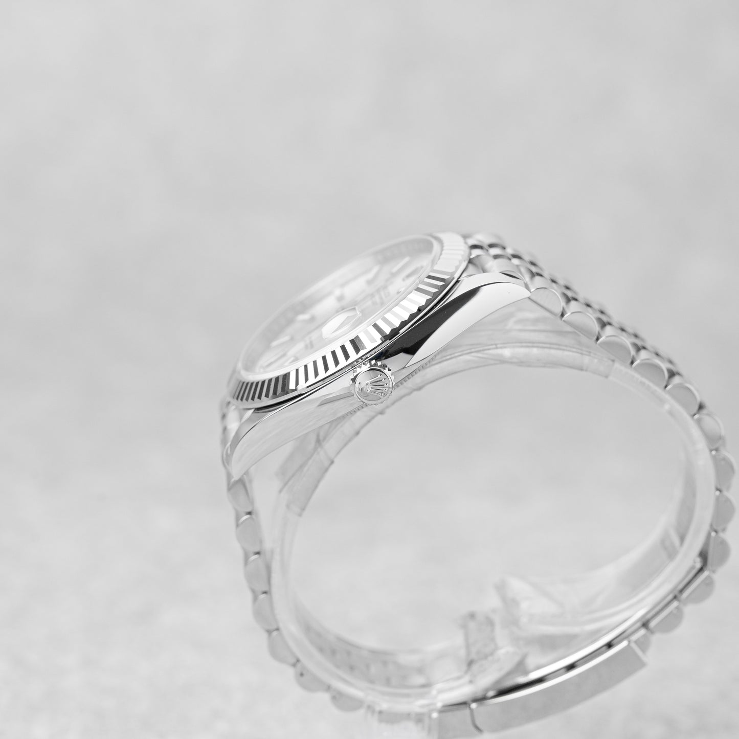 ROLEX DATEJUST 41 DIAL PRATEADO REF: 126334