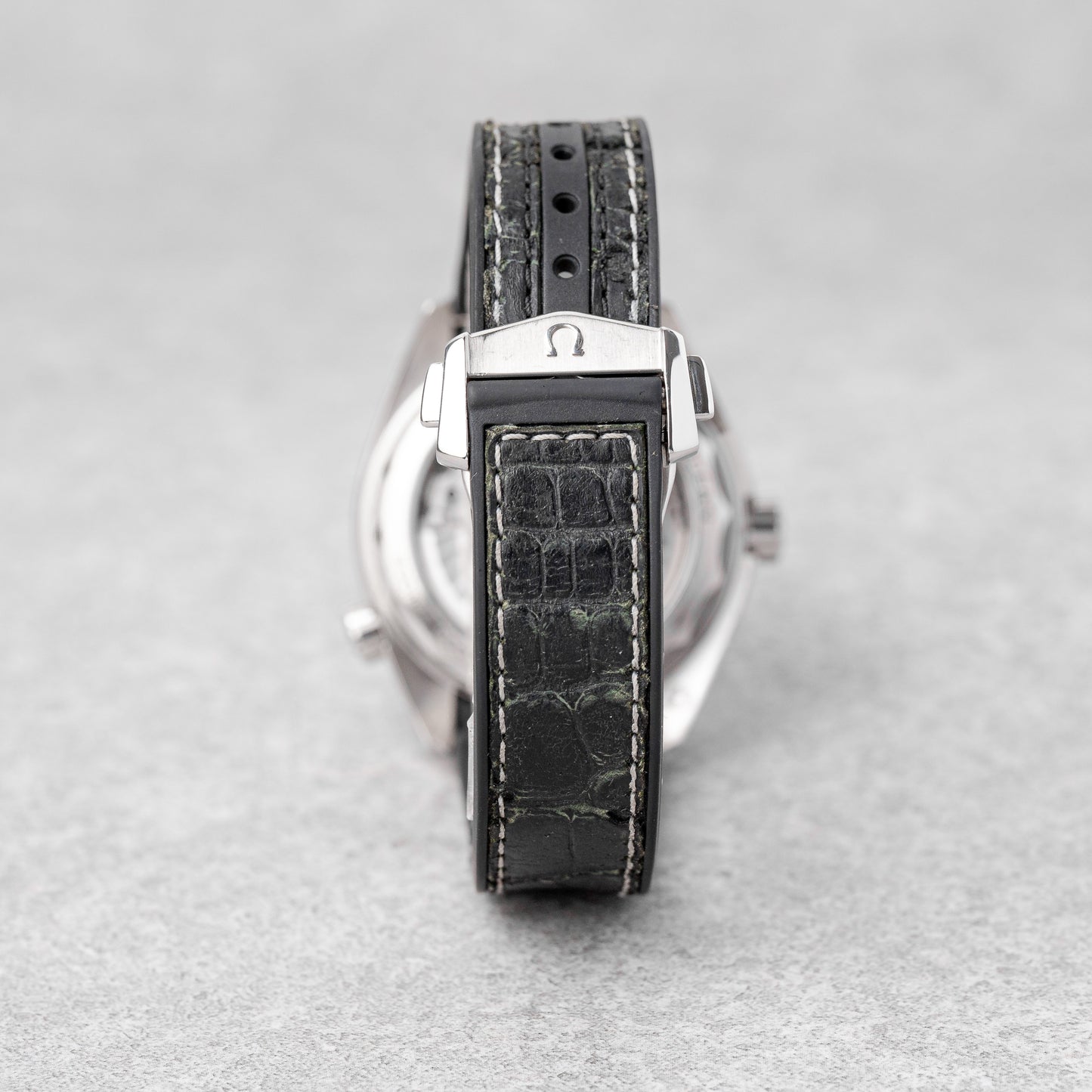 OMEGA SEAMASTER PLANET OCEAN GMT 'OREO' REF: 215.33.44.22.01.001 (2017)