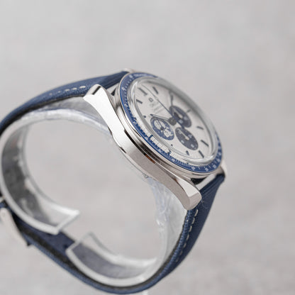 OMEGA SPEEDMASTER 'SILVER SNOOPY AWARD' REF: 310.32.42.50.02.001 (2026)