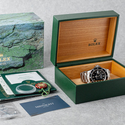 ROLEX SUBMARINER REF: 16610 (NOS)