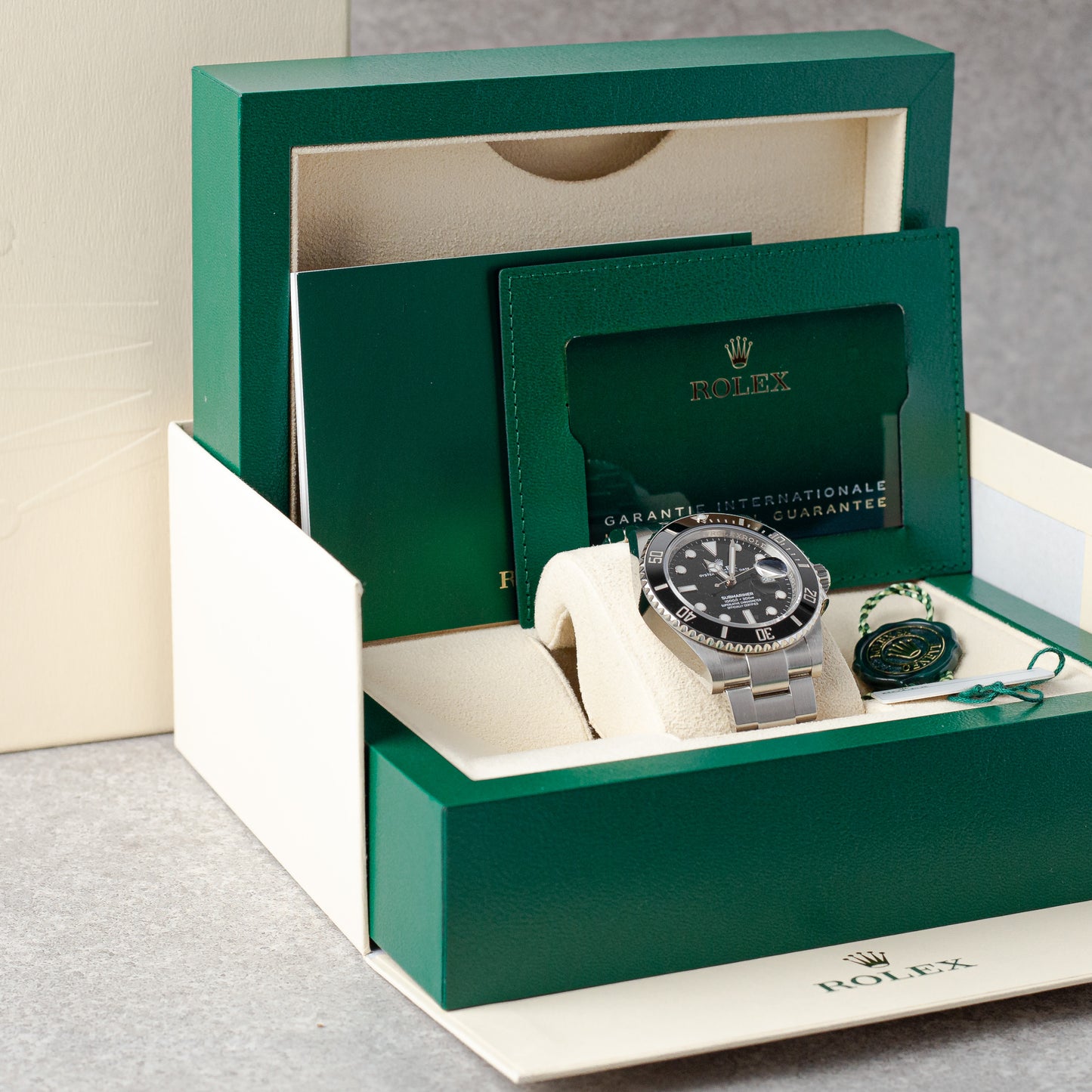 ROLEX SUBMARINER DATE REF: 126610LN