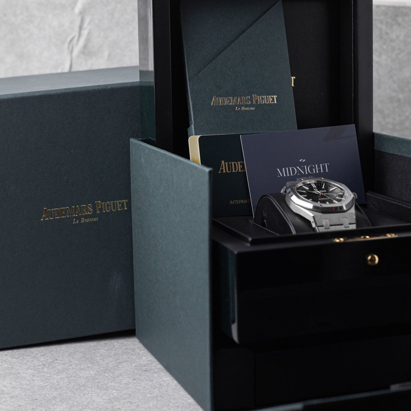 AUDEMARS PIGUET ROYAL OAK 41MM BLACK REF: 15400ST