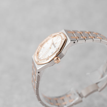 AUDEMARS PIGUET LADY ROYAL OAK 33MM REF: 67651SR