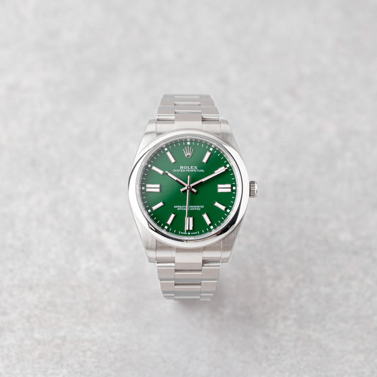 ROLEX OYSTER PERPETUAL 41 GREEN REF: 124300 (2024)