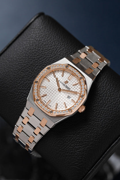 AUDEMARS PIGUET LADY ROYAL OAK 33MM REF: 67651SR