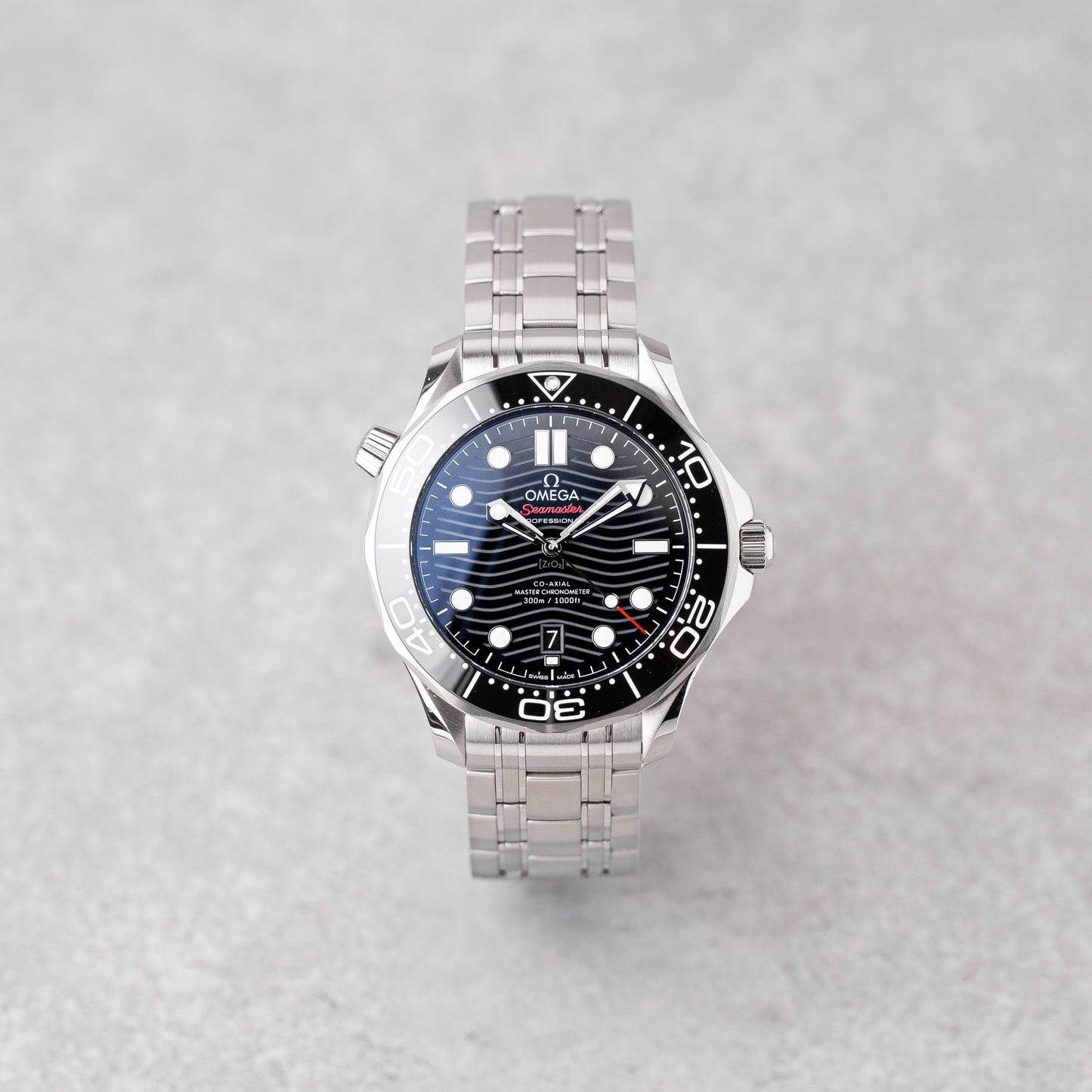 OMEGA SEAMASTER DIVER 300M BLACK DIAL REF: 210.32.42.20.01.001 (2022)