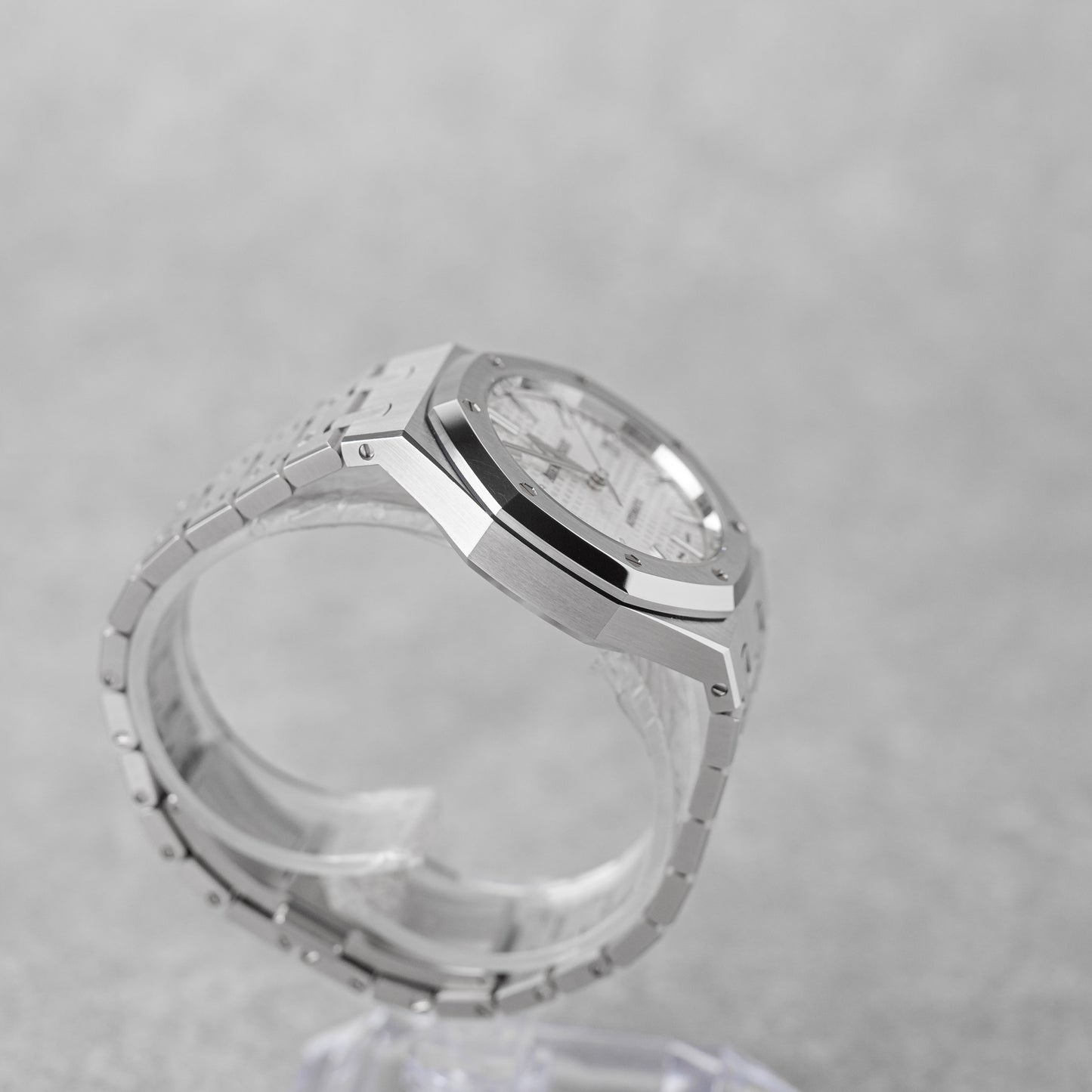 AUDEMARS PIGUET ROYAL OAK 37MM WHITE REF: 15450ST (2020)