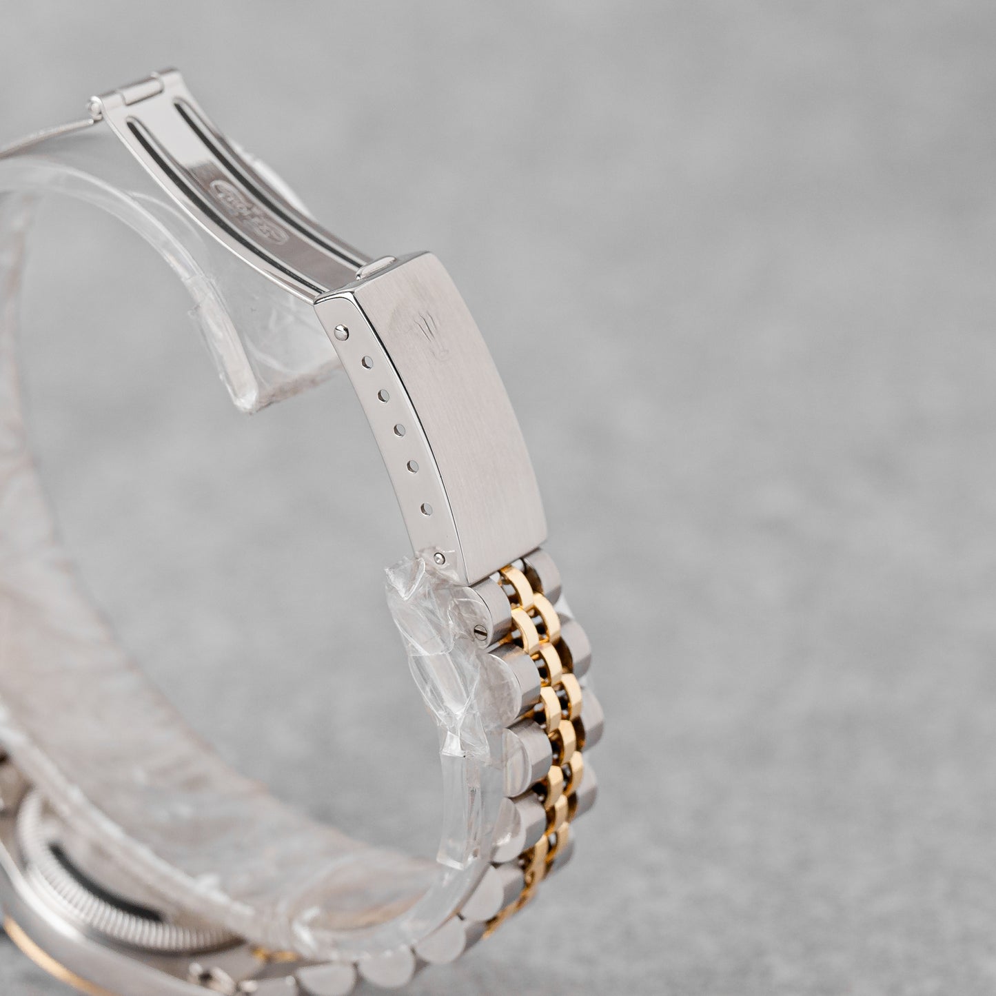 ROLEX LADY-DATEJUST 26 CHAMPAGNE MOTIF DIAL REF: 69173