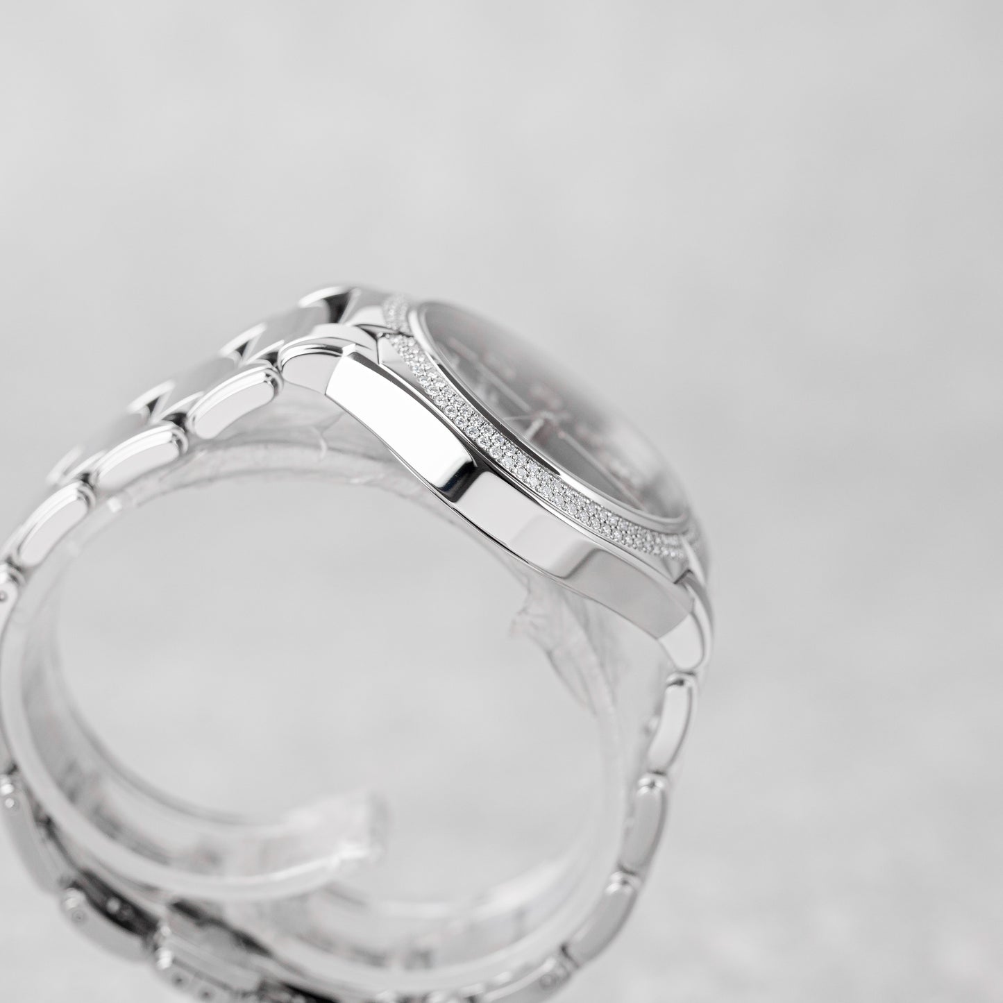 PATEK PHILIPPE TWENTY~4 'BLUE DIAL' REF: 7300/1200A-001 (2018)