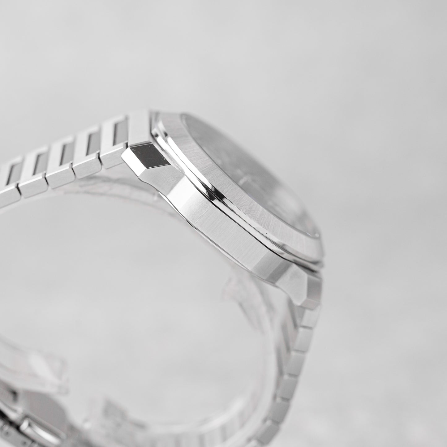 BULGARI OCTO ROMA WORLDTIME REF: 103481 (2021)