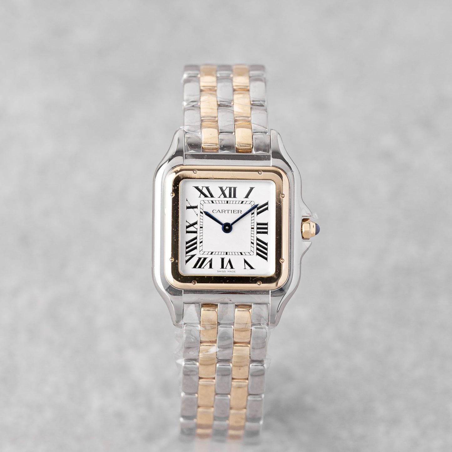CARTIER PANTHERE MÉDIO S&G REF: W2PN0019 (2025)