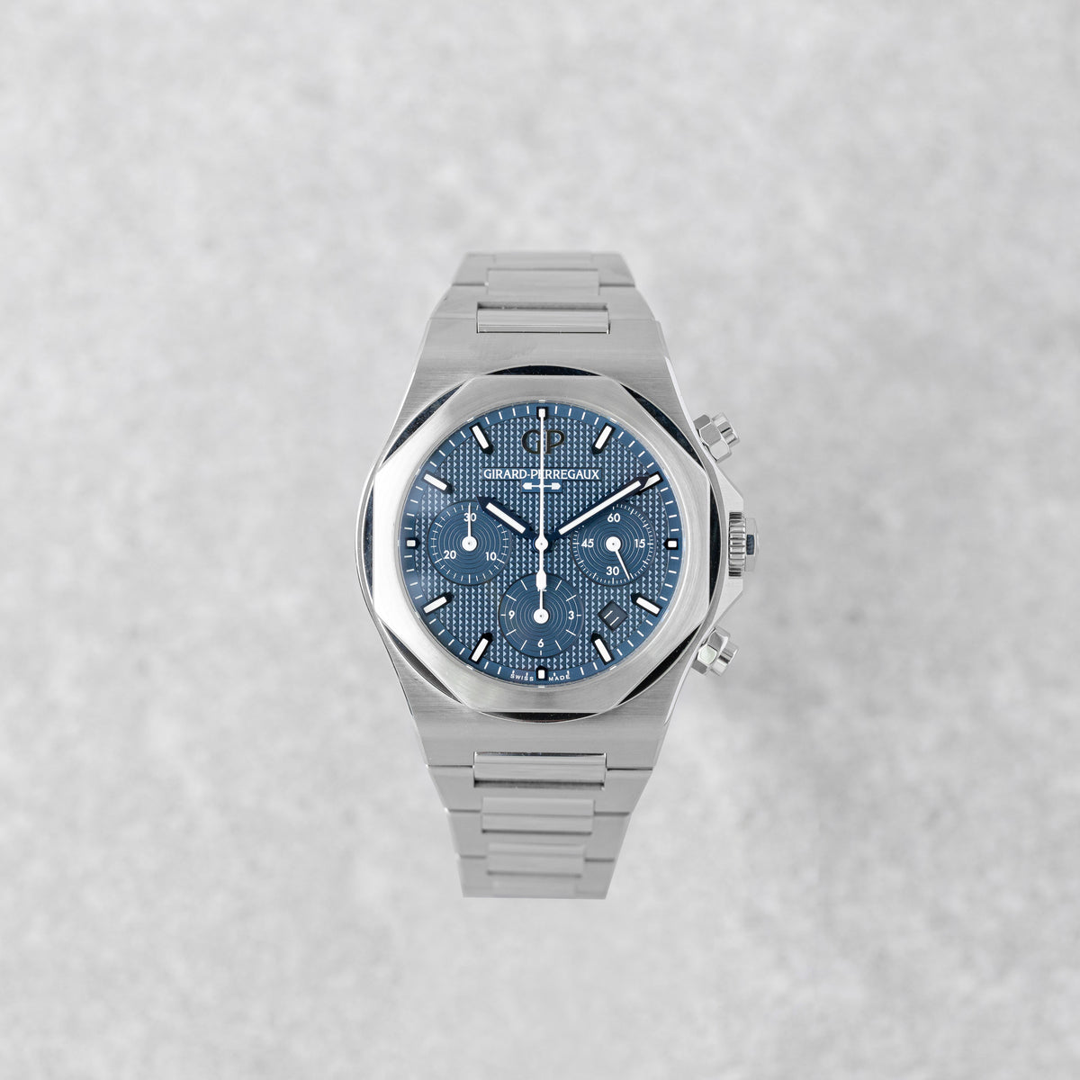 GIRARD-PERREGAUX LAUREATO CHRONOGRAPH BLUE REF: 81020-11-431-11A