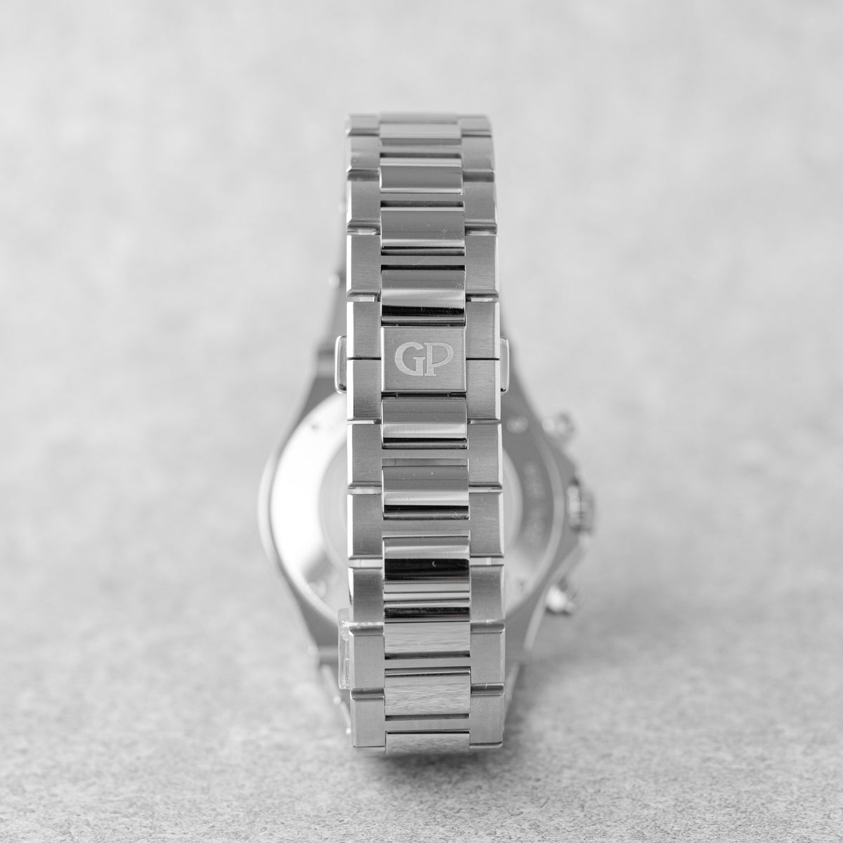 GIRARD-PERREGAUX LAUREATO CHRONOGRAPH BLUE REF: 81020-11-431-11A