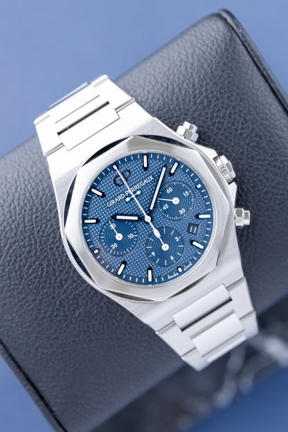 GIRARD-PERREGAUX LAUREATO CHRONOGRAPH BLUE REF: 81020-11-431-11A