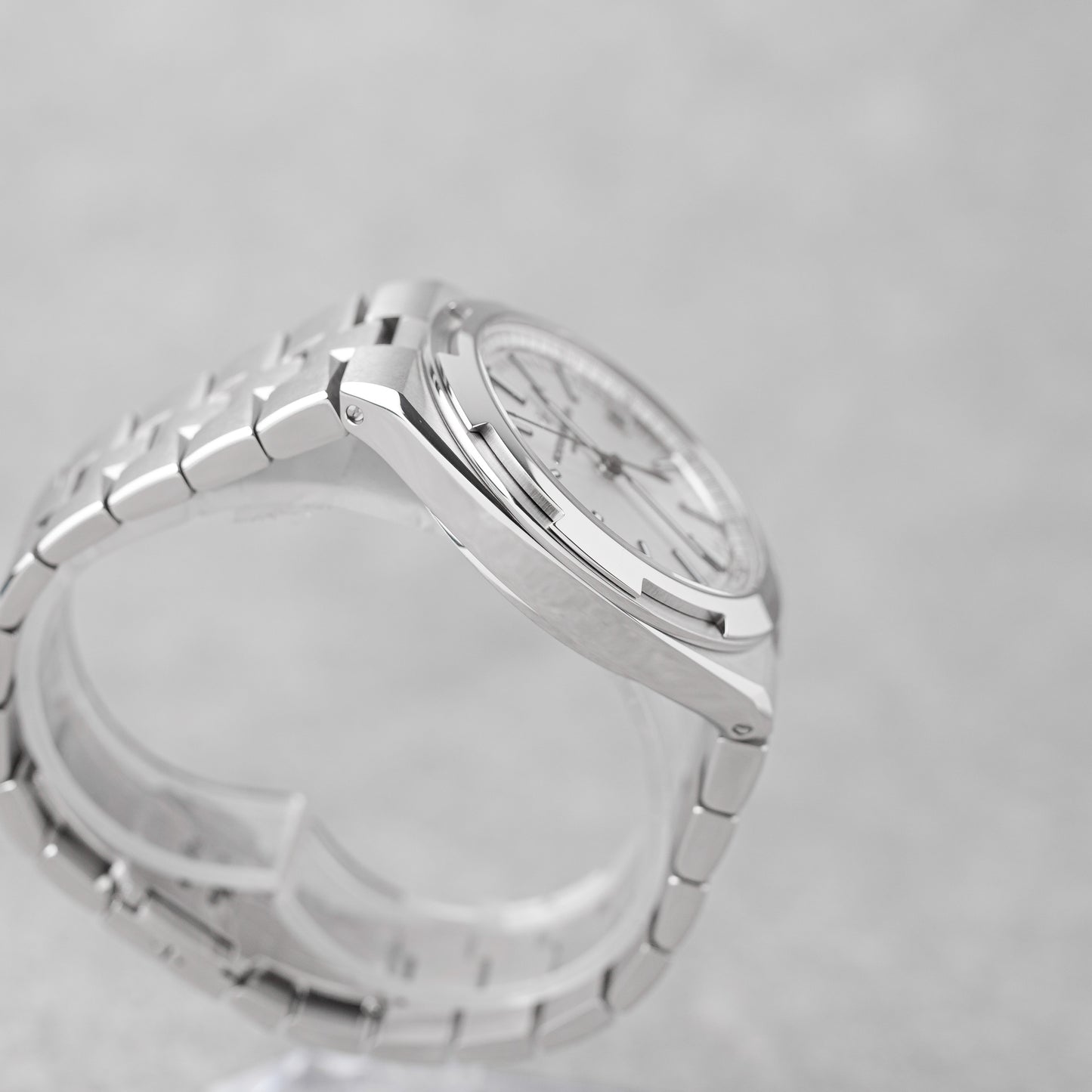 VACHERON CONSTANTIN OVERSEAS SILVER REF: 4500V/110A-B126 (2018)