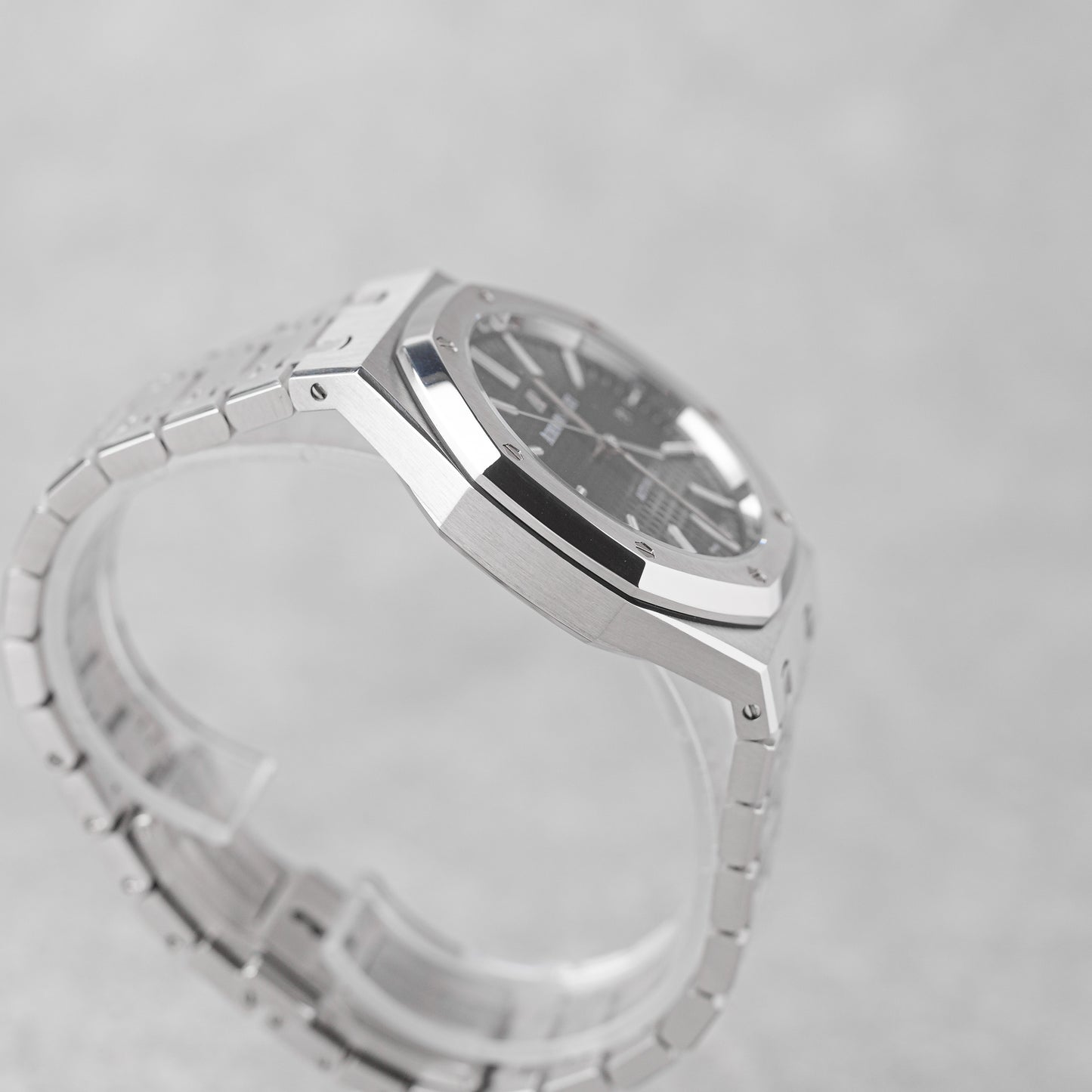 AUDEMARS PIGUET ROYAL OAK 41MM BLACK REF: 15400ST (2018)