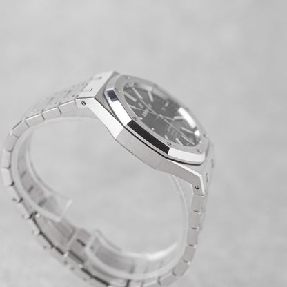 AUDEMARS PIGUET ROYAL OAK 41MM BLACK REF: 15400ST (2018)