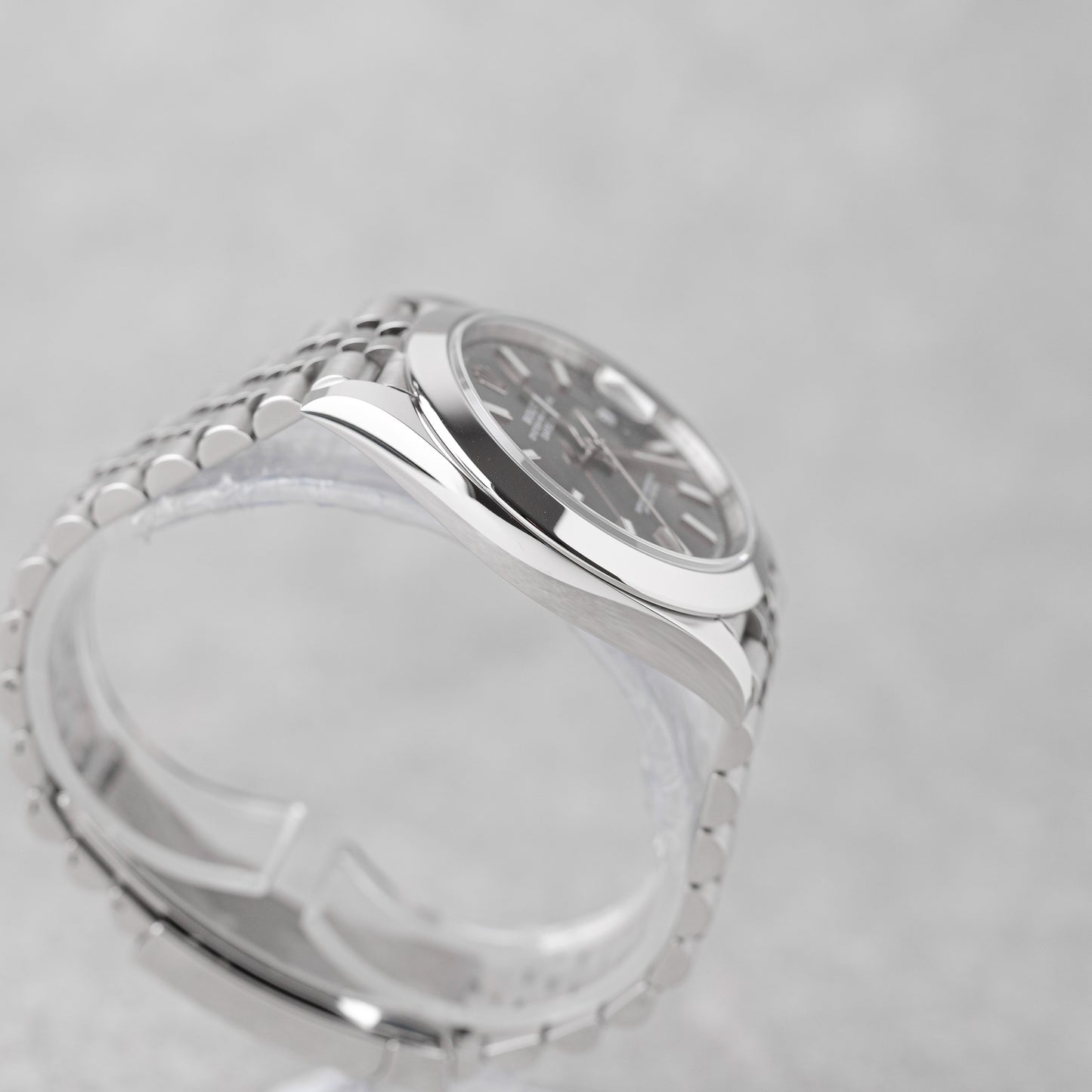 ROLEX DATEJUST 41 RHODIUM DIAL REF: 126300 (2024)