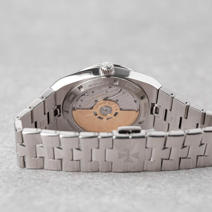 VACHERON CONSTANTIN OVERSEAS SILVER REF: 4500V/110A-B126 (2018)