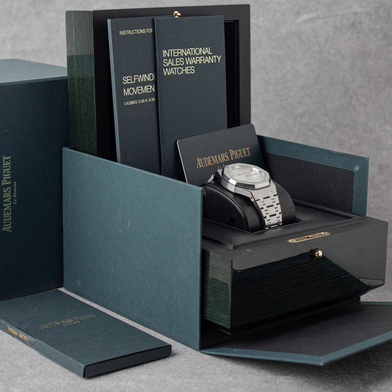 AUDEMARS PIGUET ROYAL OAK 37MM WHITE REF: 15450ST (2020)